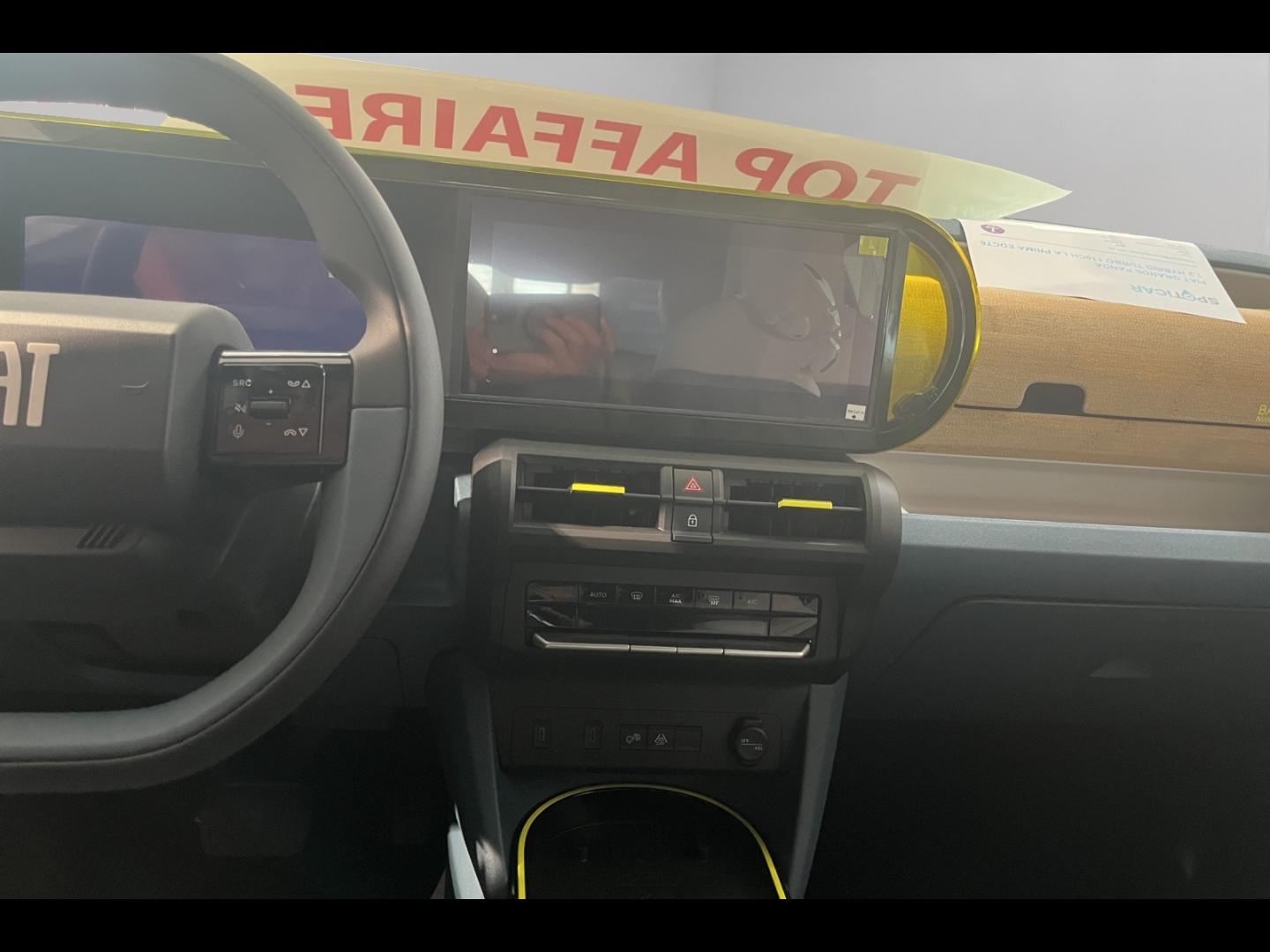 Image FIAT Grande Panda 1.2 Hybrid Turbo 110ch La Prima eDCT6