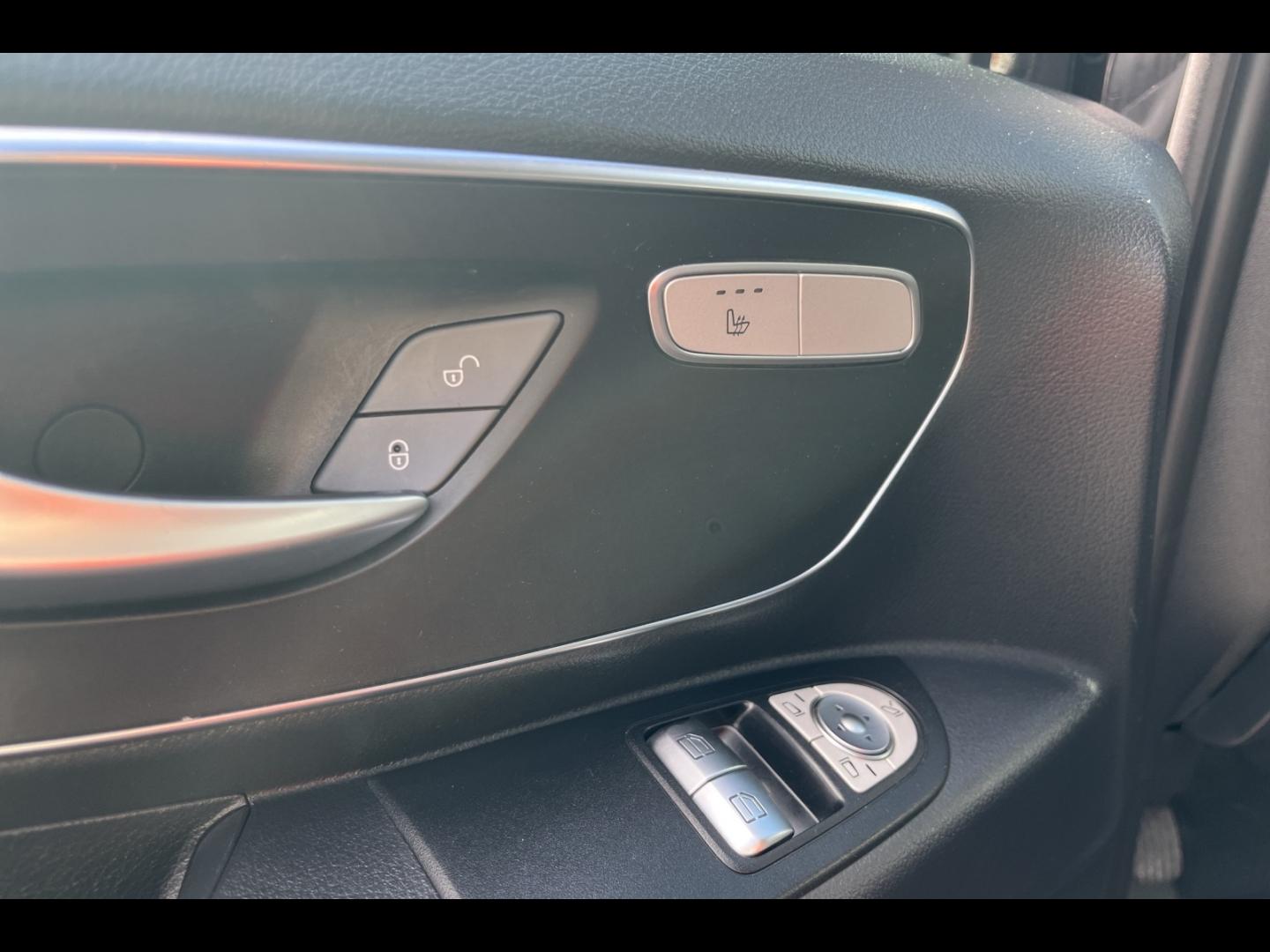 Image MERCEDES-BENZ Vito Fg 114 CDI Mixto Long Select Propulsion 9G-Tronic