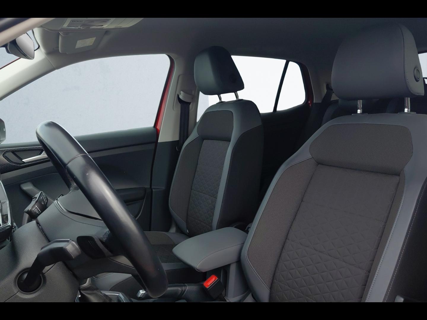 Image VOLKSWAGEN T-Cross 1.0 TSI 110ch Carat DSG7