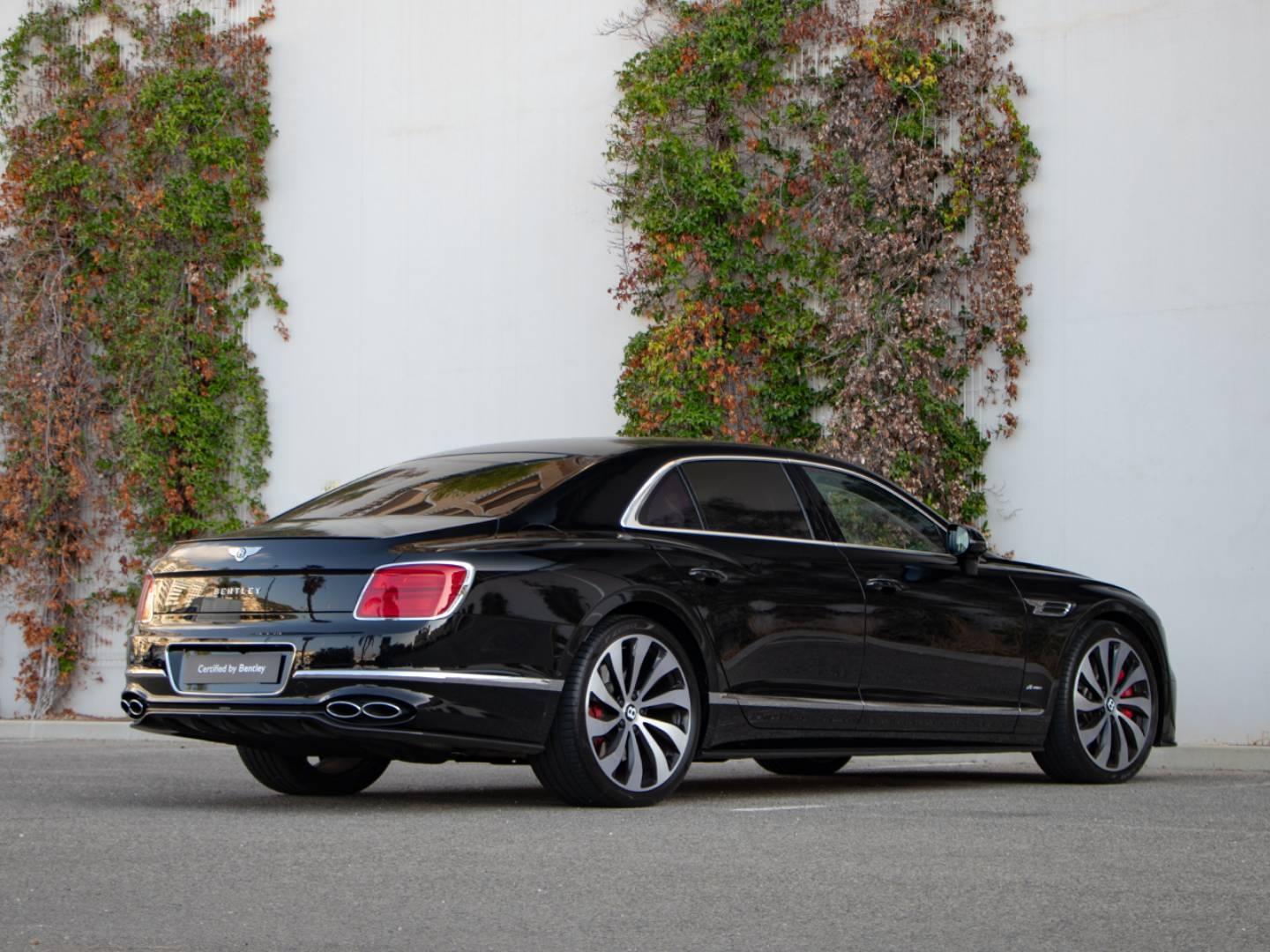 Image BENTLEY FLYING SPUR Azure V8 4.0 550ch