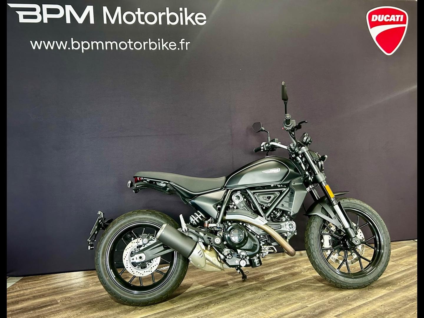 Photo DUCATI Scrambler Scrambler 800 Icon Dark
