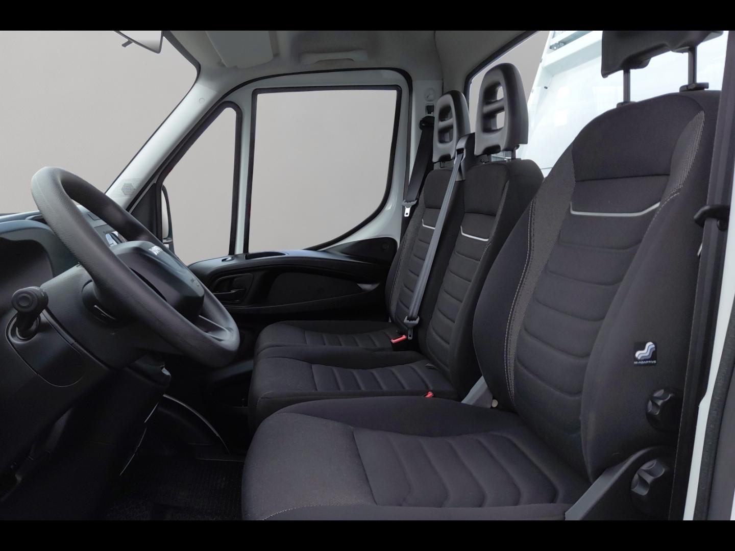 Image IVECO Daily CCb 35C16H empattement 3450 3.0