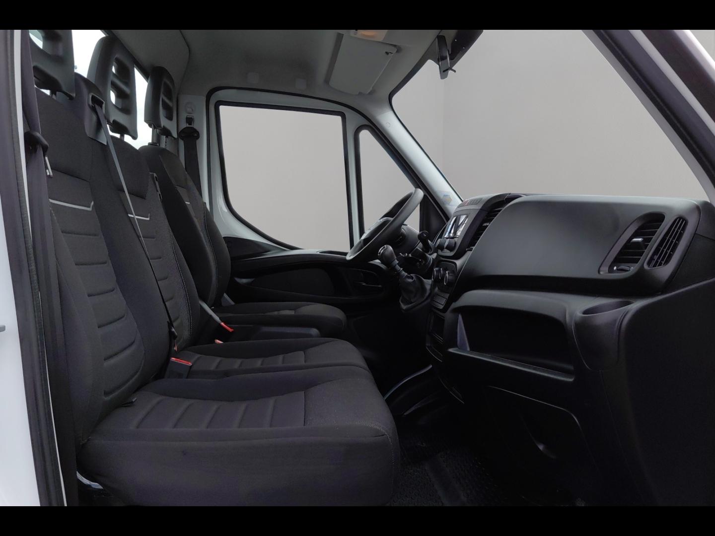 Image IVECO Daily CCb 35C16H empattement 3450 3.0