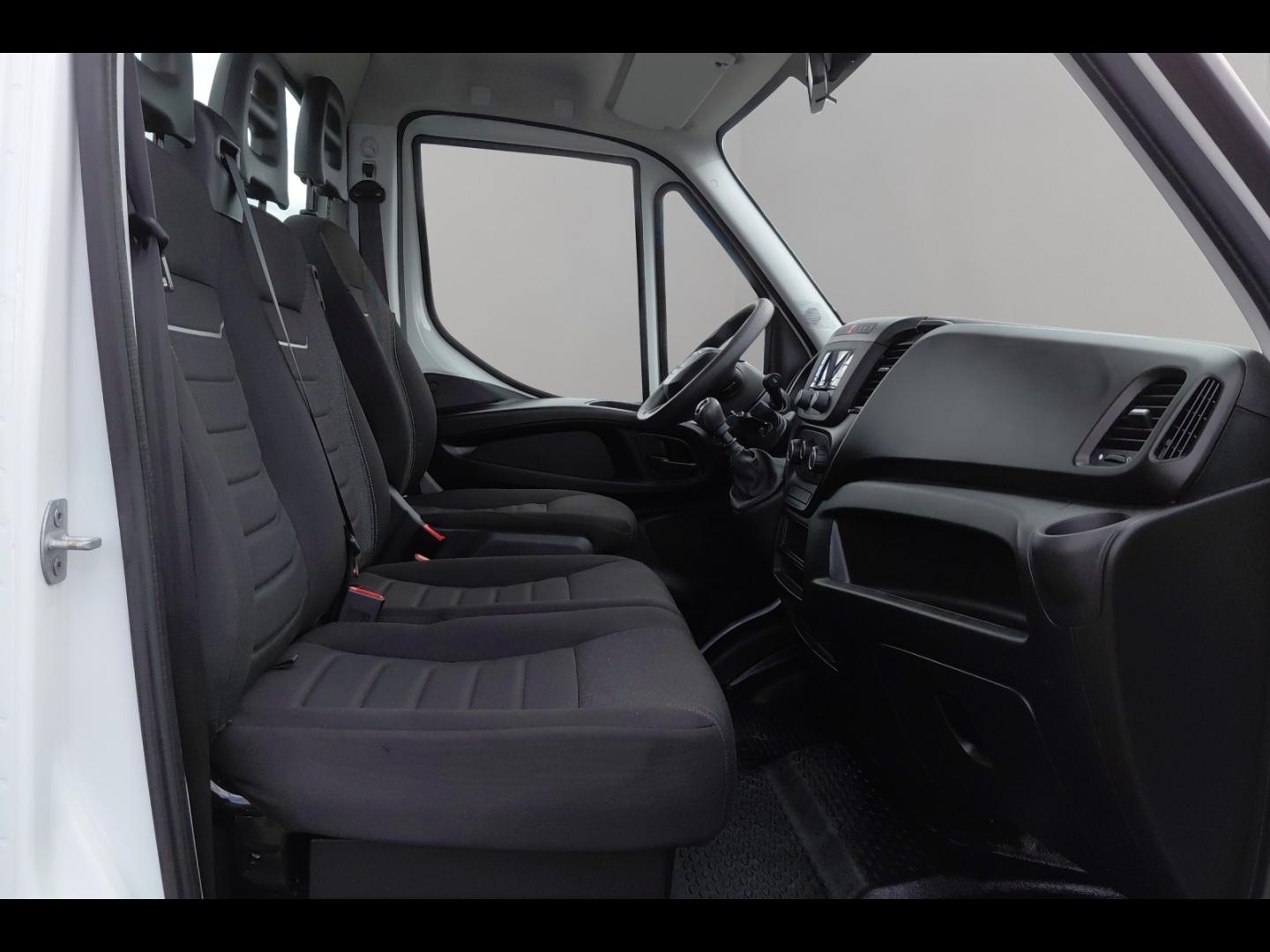 Image IVECO Daily CCb 35C16H empattement 3450 3.0