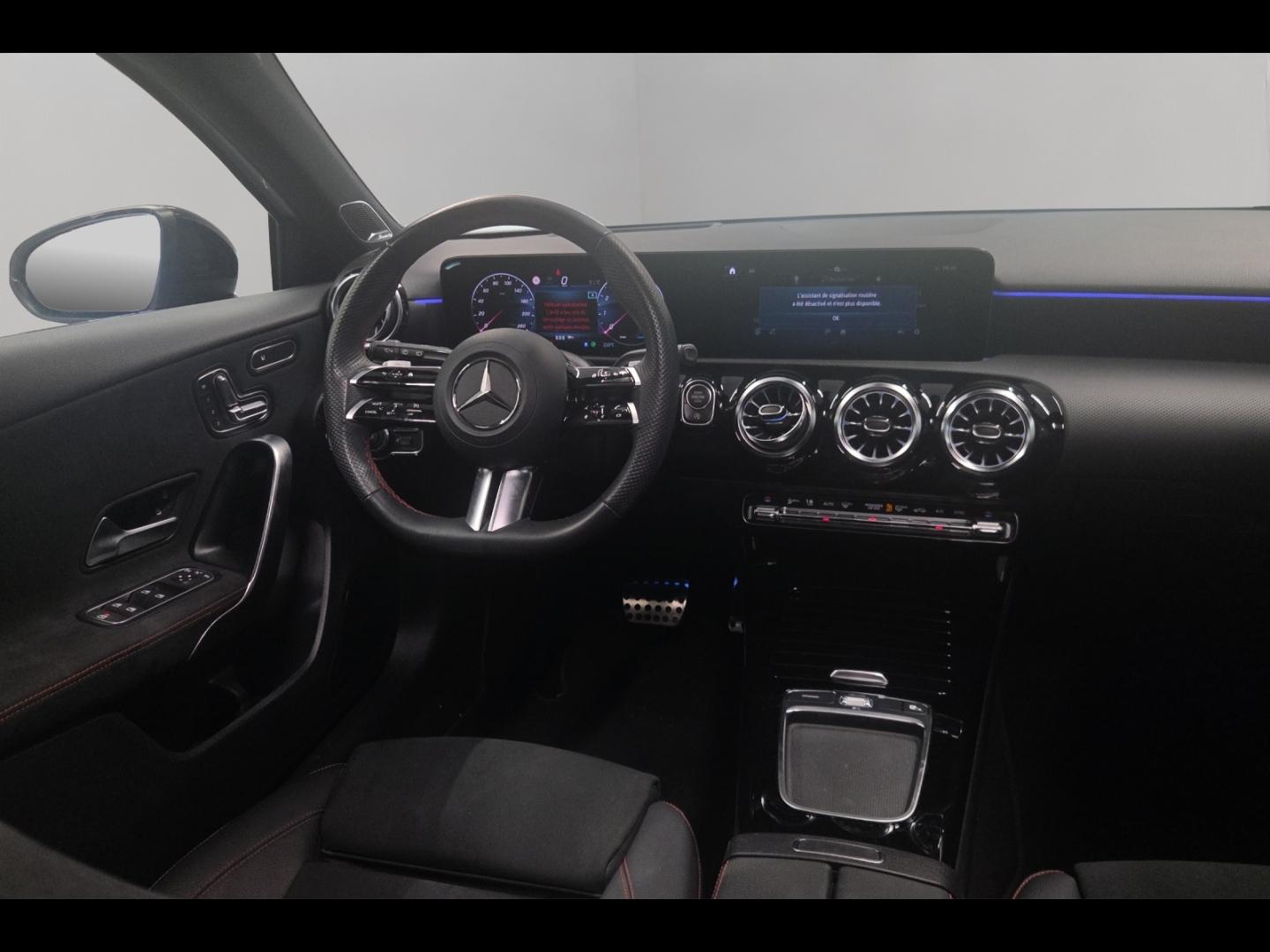 Image MERCEDES-BENZ Classe A 200 163ch AMG Line 7G-DCT