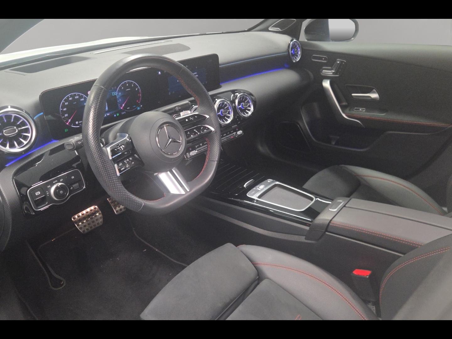 Image MERCEDES-BENZ Classe A 200 163ch AMG Line 7G-DCT