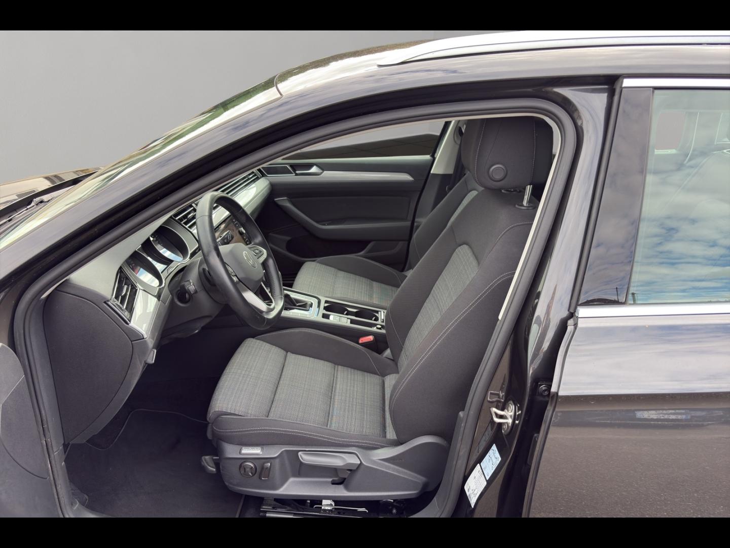 Image VOLKSWAGEN Passat SW 1.5 TSI 150ch Business DSG7