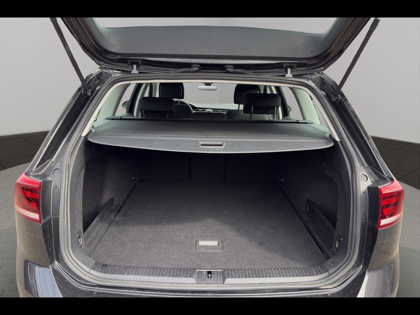 Image VOLKSWAGEN Passat SW 1.5 TSI 150ch Business DSG7