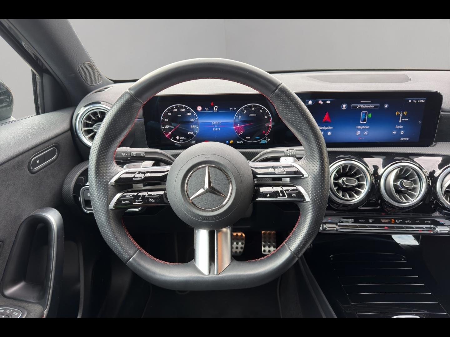 Image MERCEDES-BENZ Classe A 180 136ch AMG Line 7G-DCT