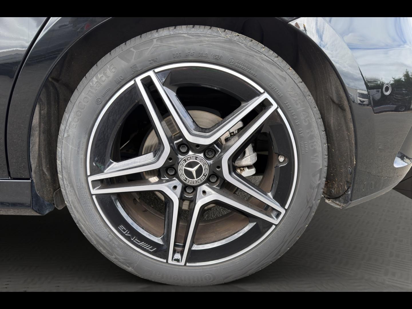 Image MERCEDES-BENZ Classe A 180 136ch AMG Line 7G-DCT