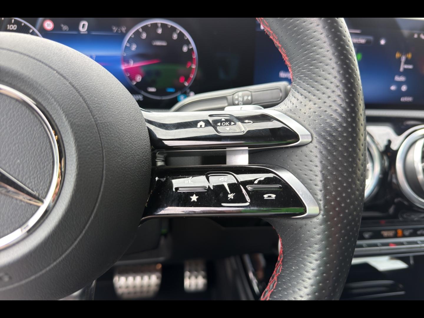 Image MERCEDES-BENZ Classe A 180 136ch AMG Line 7G-DCT