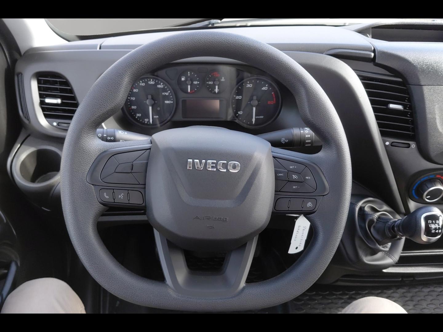 Image IVECO Daily CCb 35S16H empattement 4100 3.0 PORTE VOITURE