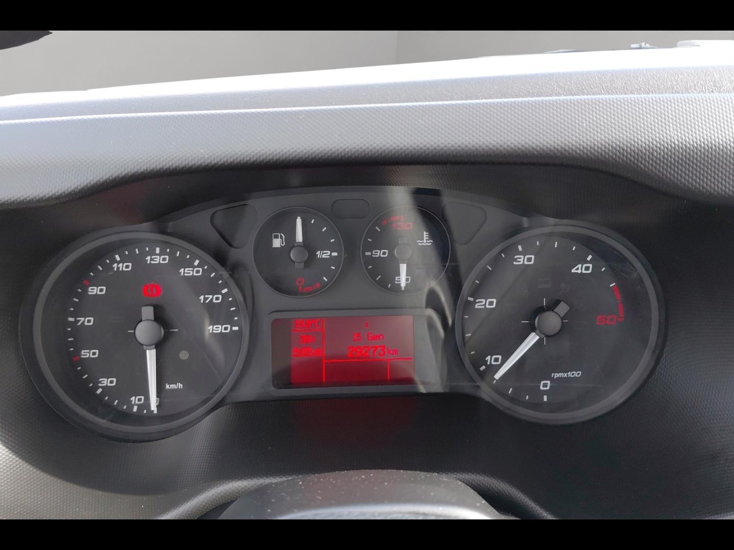 Image IVECO Daily CCb 35S16H empattement 4100 3.0 PORTE VOITURE