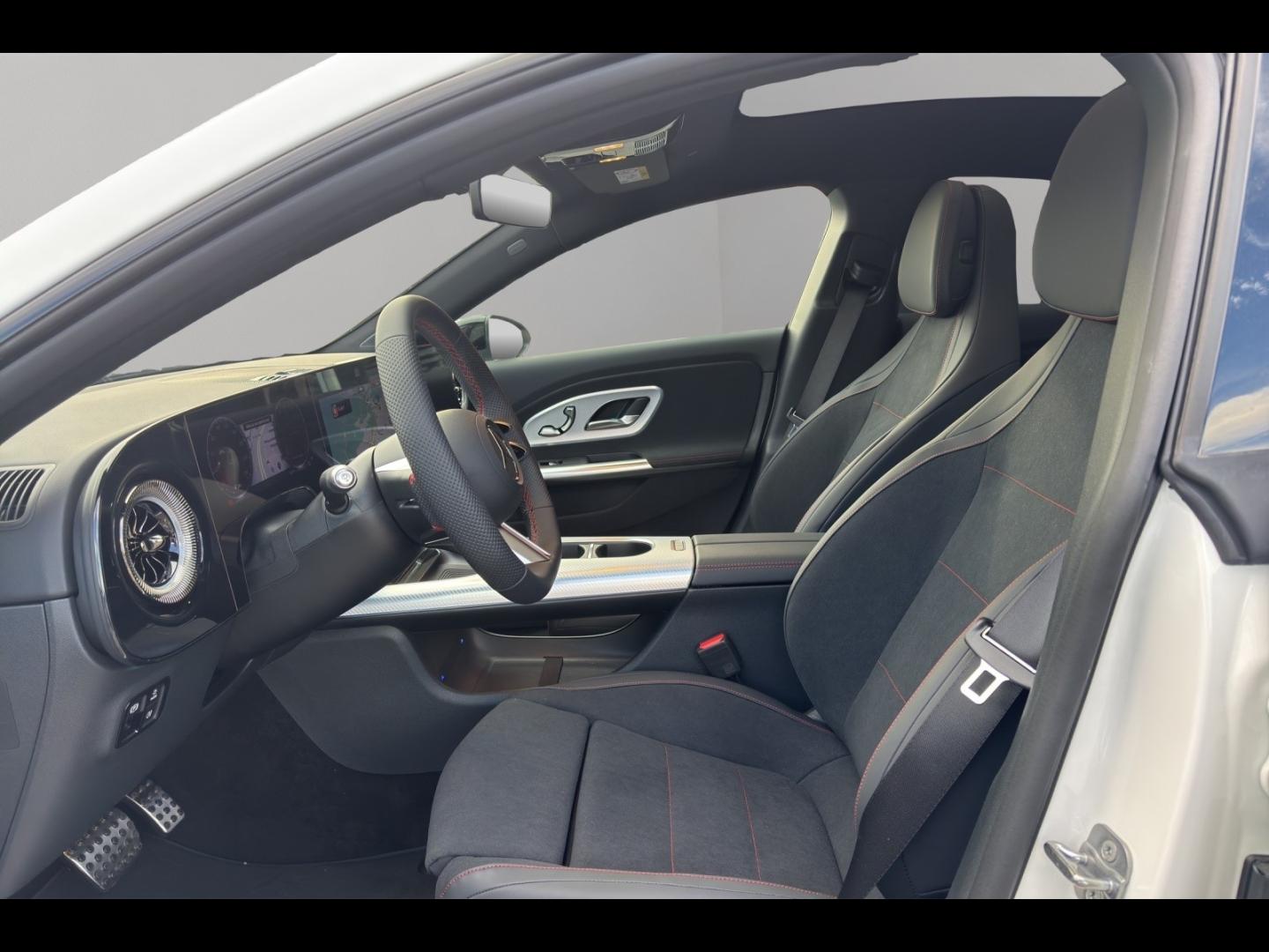 Image MERCEDES-BENZ CLA 220 190+30ch AMG Line 8G-eDCT