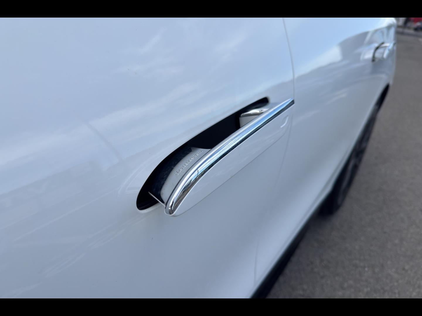 Image MERCEDES-BENZ CLA 220 190+30ch AMG Line 8G-eDCT