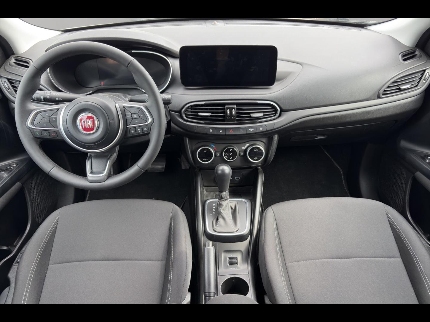 Image FIAT Tipo Cross 1.5 FireFly Turbo 130ch S/S (RED) Hybrid DCT7 MY22