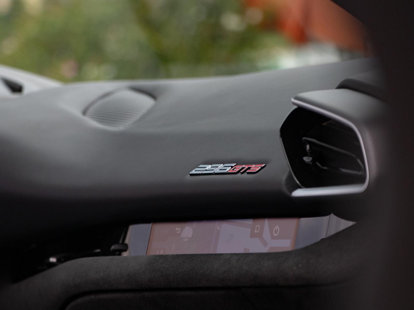 Image FERRARI 296 GTS spider