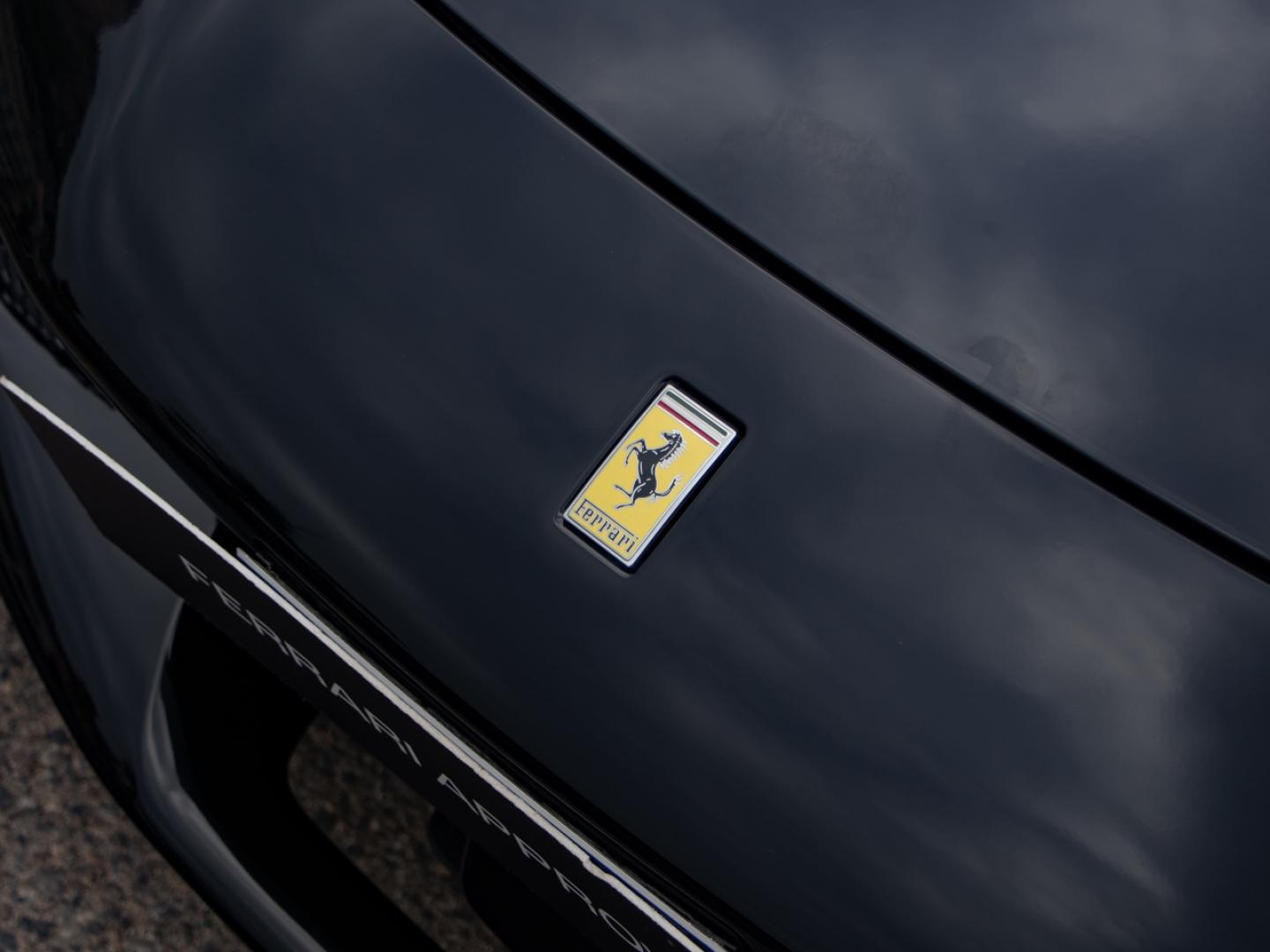 Image FERRARI 296 GTS spider