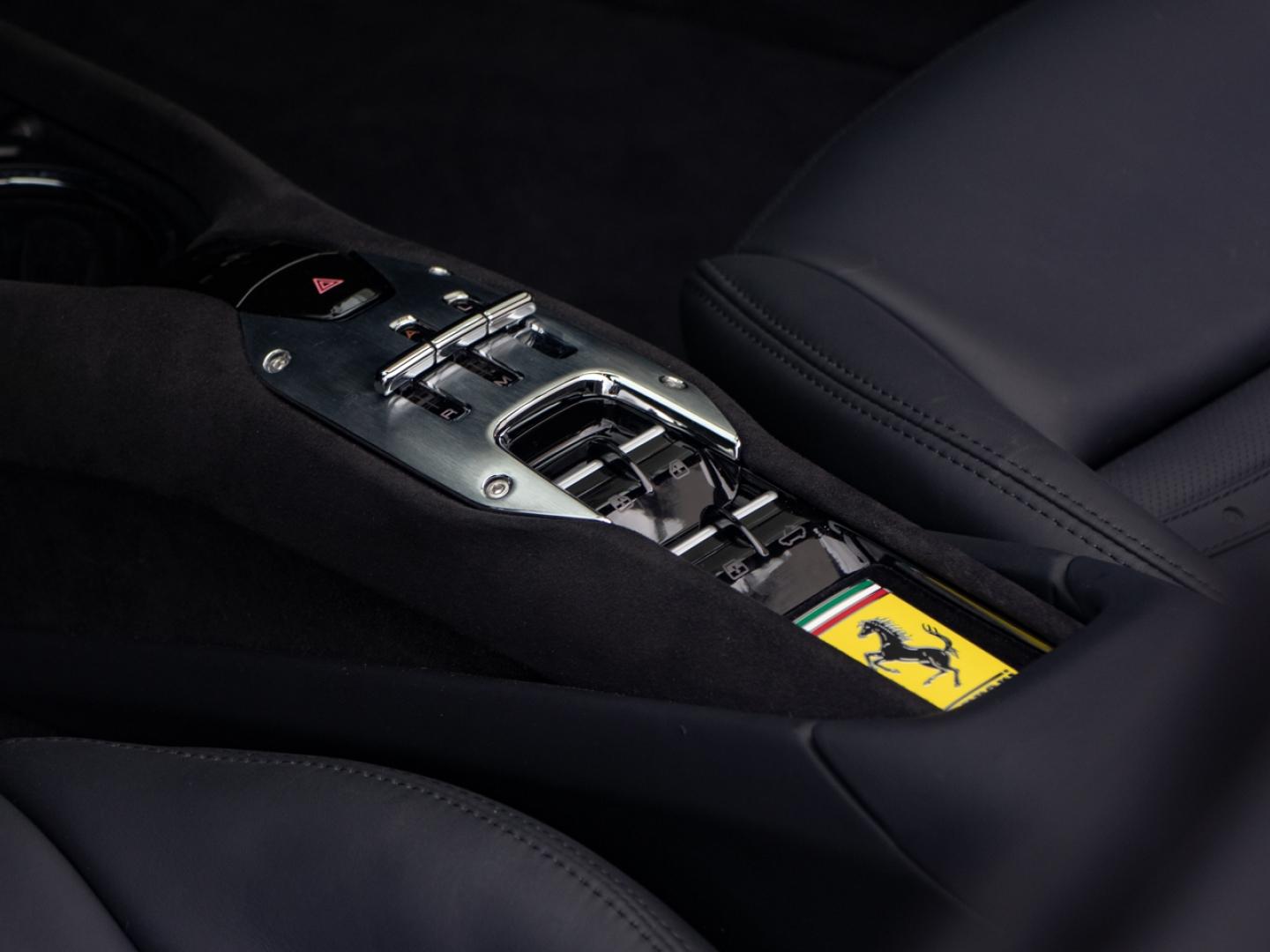 Image FERRARI 296 GTS spider