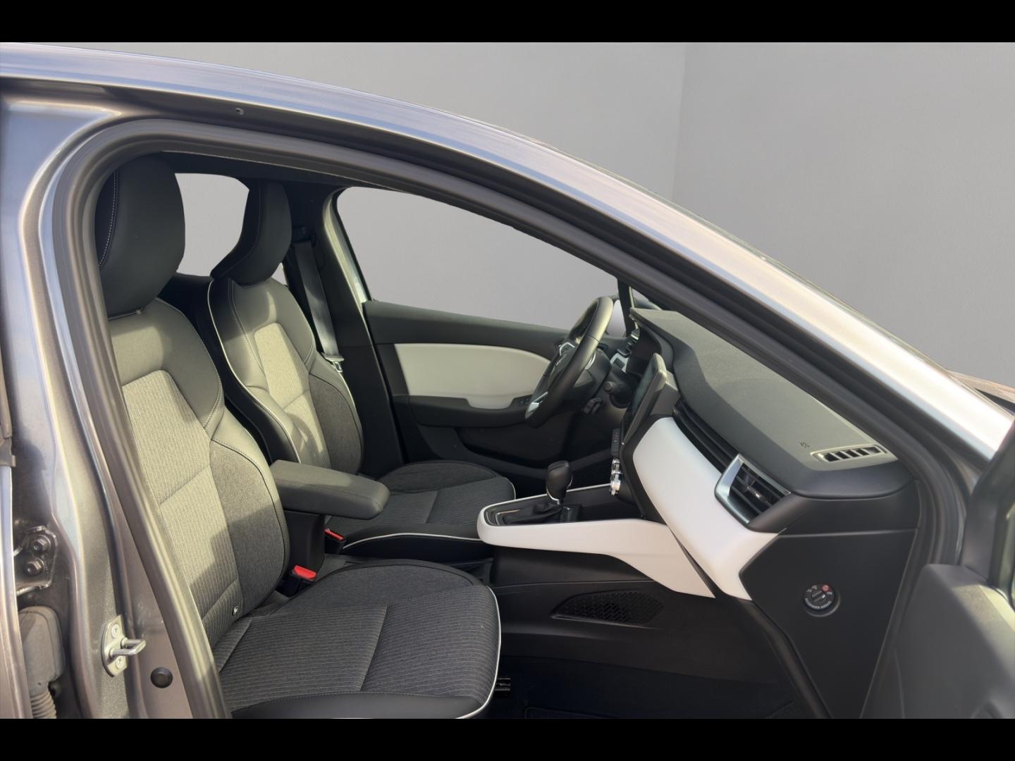 Image RENAULT Clio Réversible 1.6 E-Tech full hybrid 145 Evolution