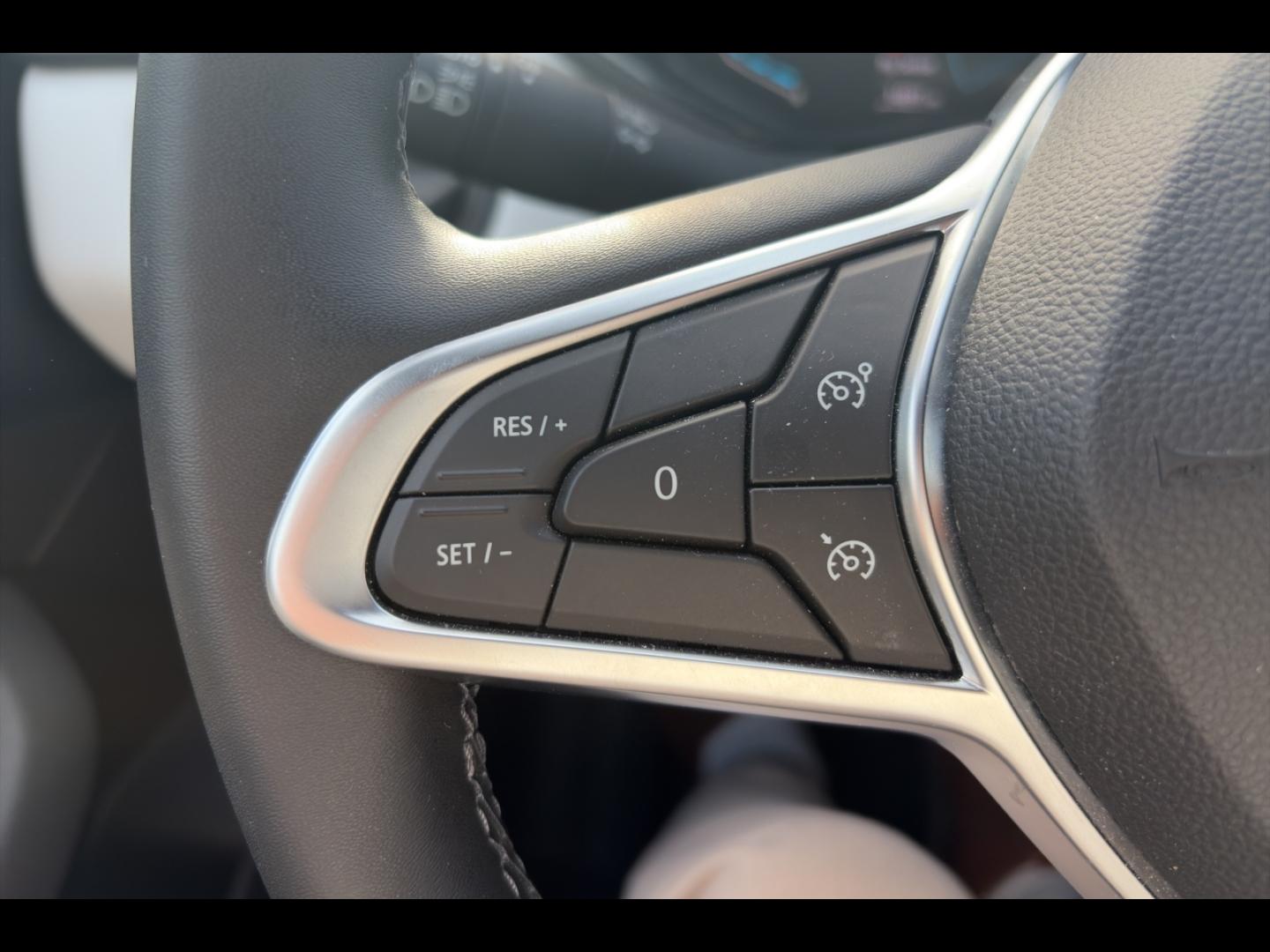 Image RENAULT Clio Réversible 1.6 E-Tech full hybrid 145 Evolution