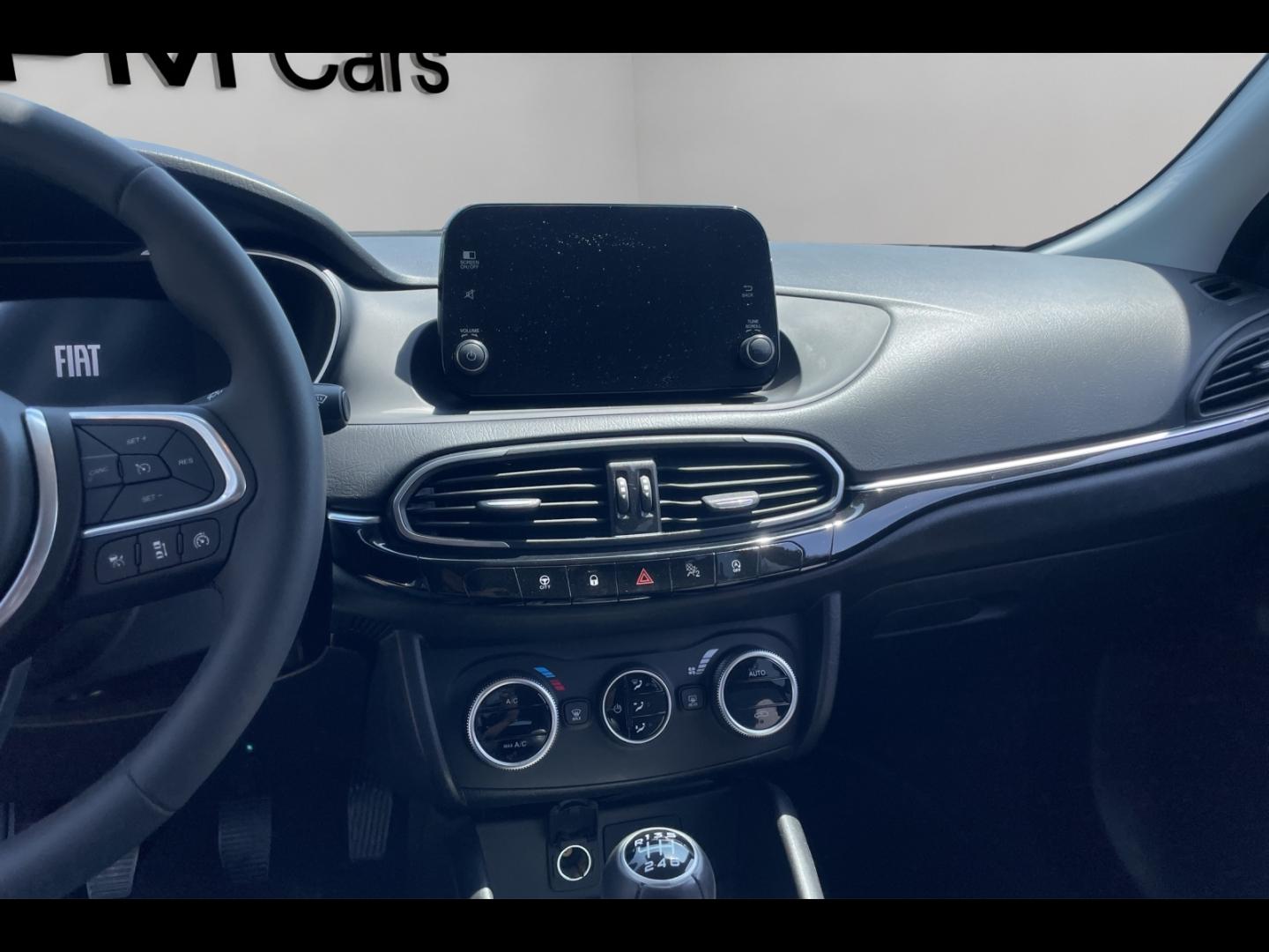 Image FIAT Tipo Cross SW 1.6 MultiJet 130ch S/S Plus MY22