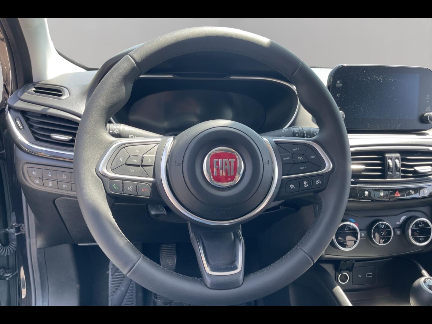 Image FIAT Tipo Cross SW 1.6 MultiJet 130ch S/S Plus MY22