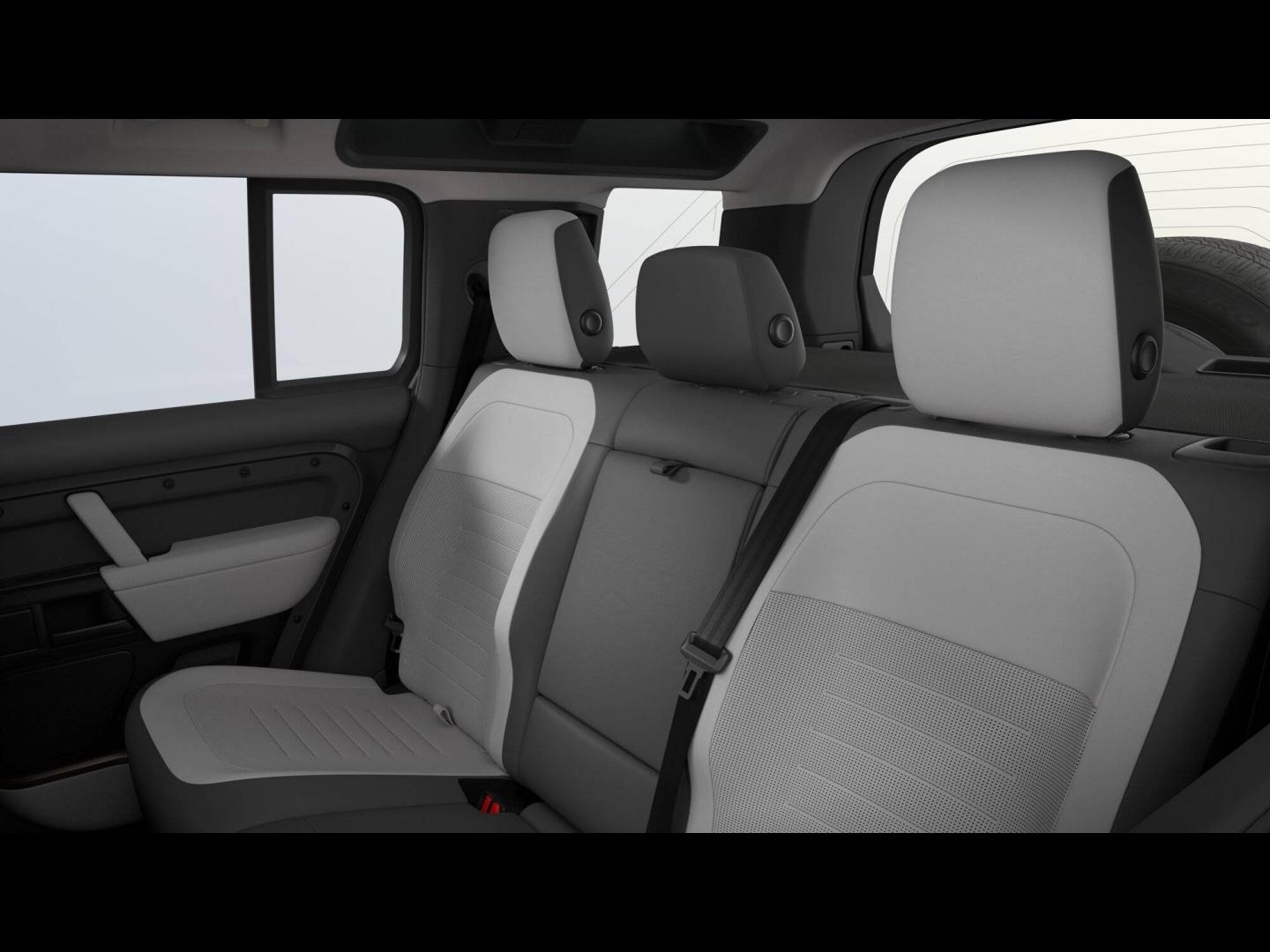 Image LAND-ROVER Defender 110 4.4 P635 Octa