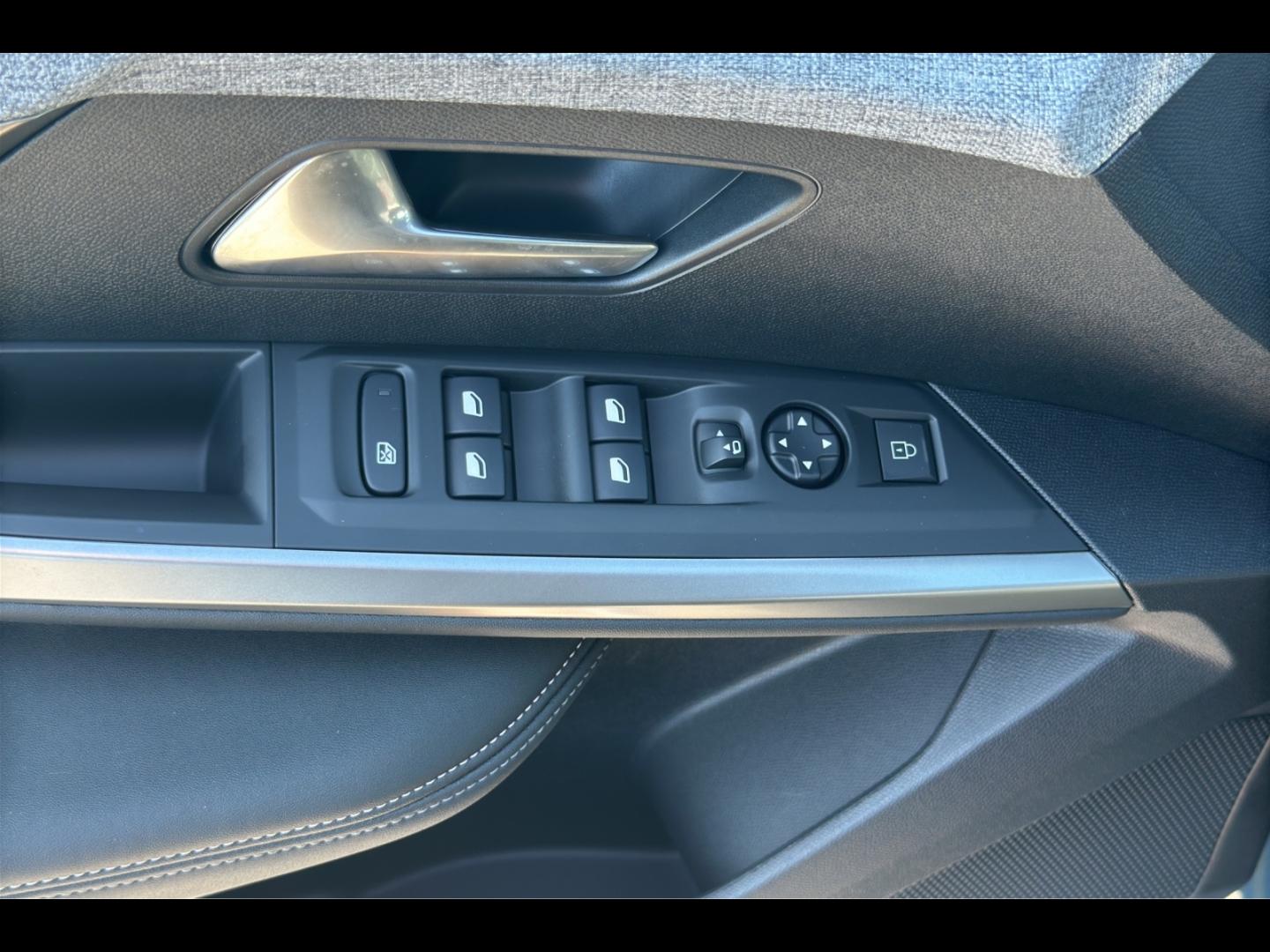 Image PEUGEOT 5008 Hybrid 145ch Allure e-DCS6