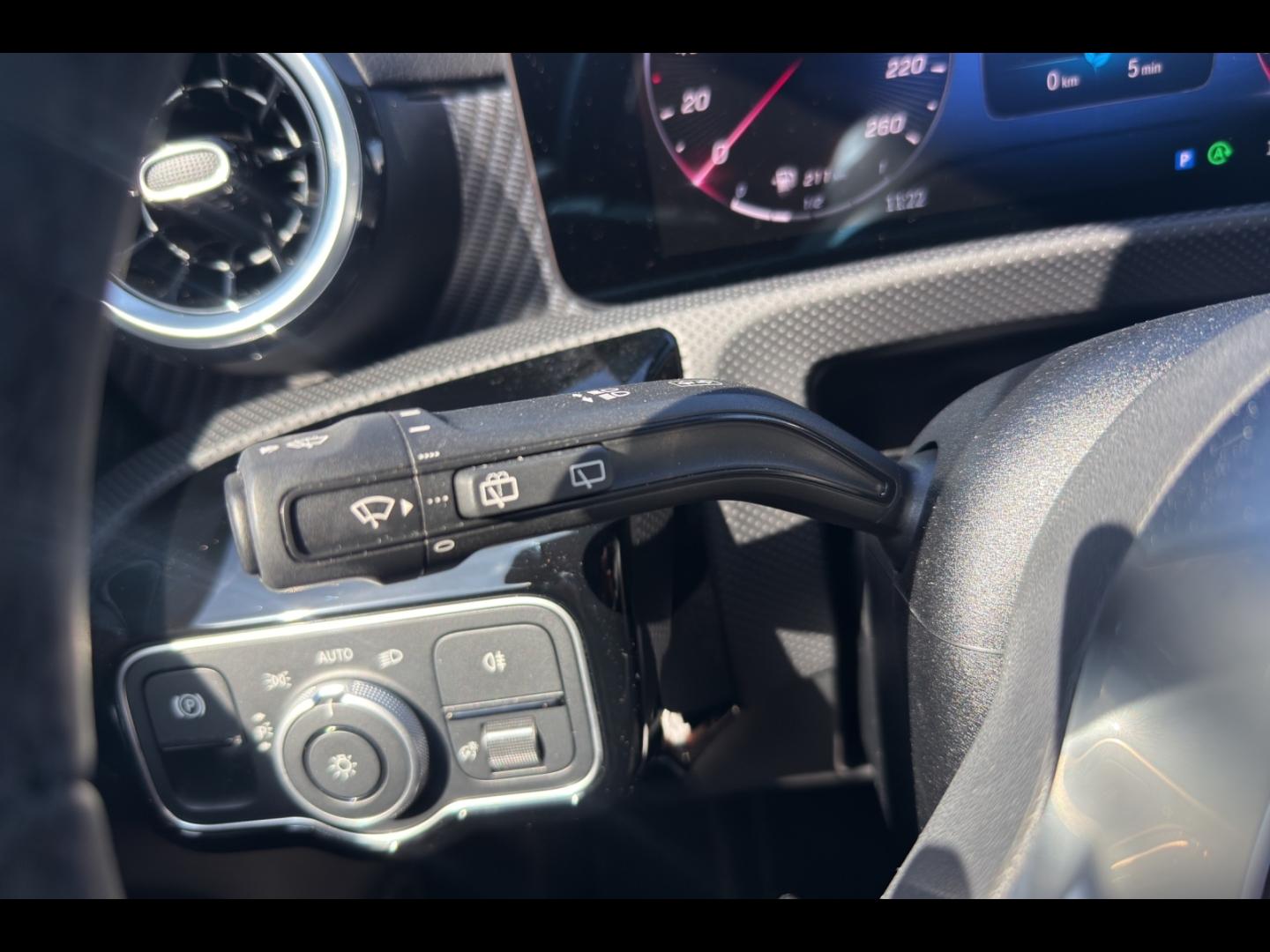 Image MERCEDES-BENZ CLA Shooting Brake 180 136ch Business Line 7G-DCT