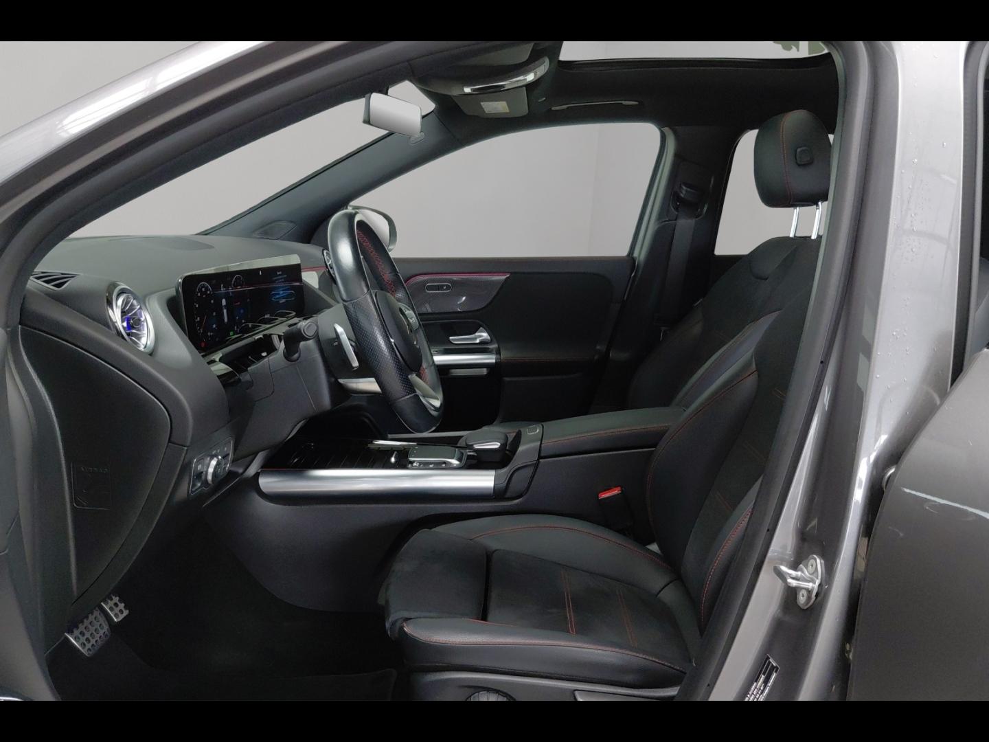 Image MERCEDES-BENZ GLA 250 e 160+102ch AMG Line 8G-DCT