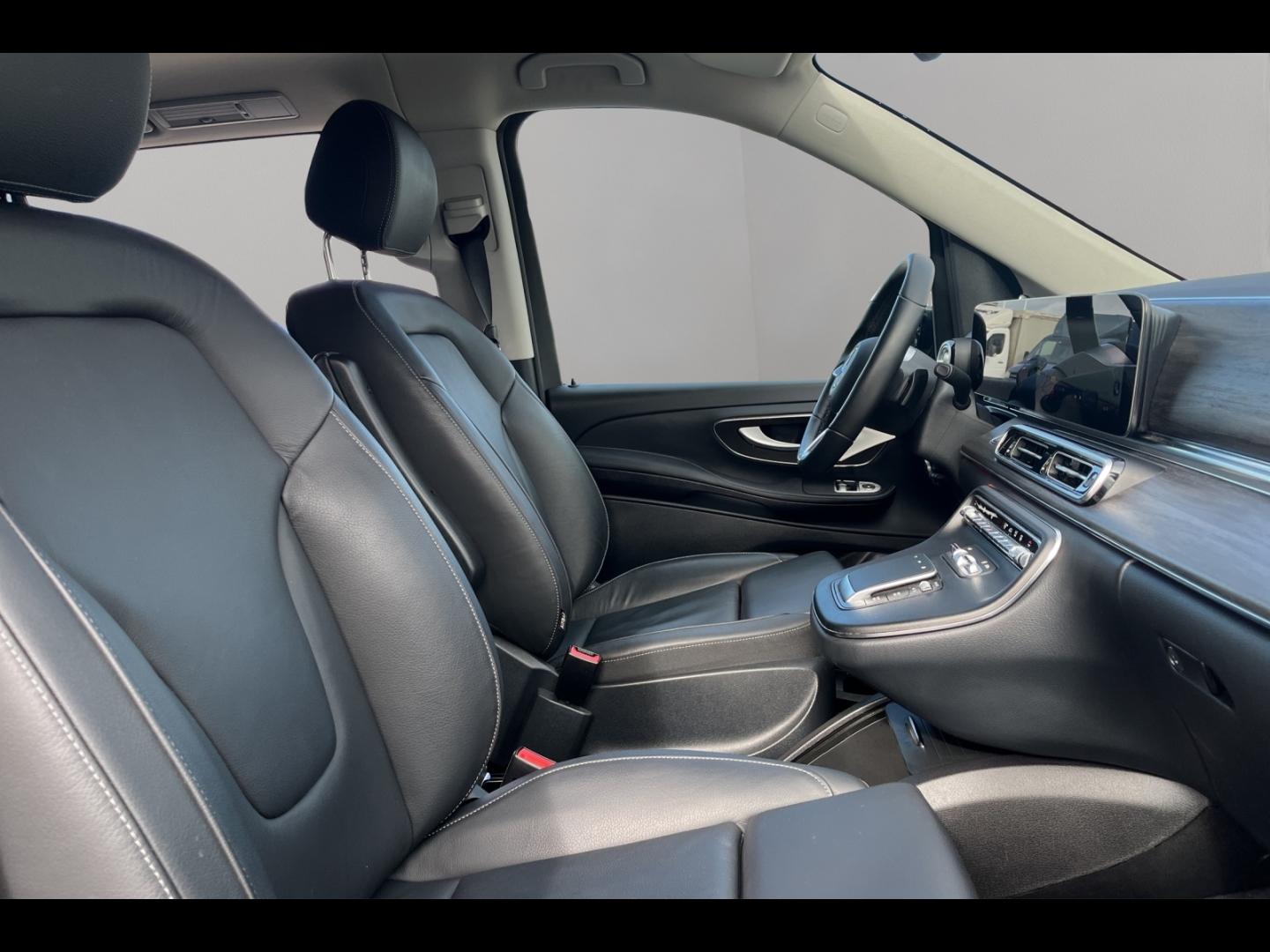 Image MERCEDES-BENZ Classe V 300 d Long Avantgarde Intégrale 9G-Tronic