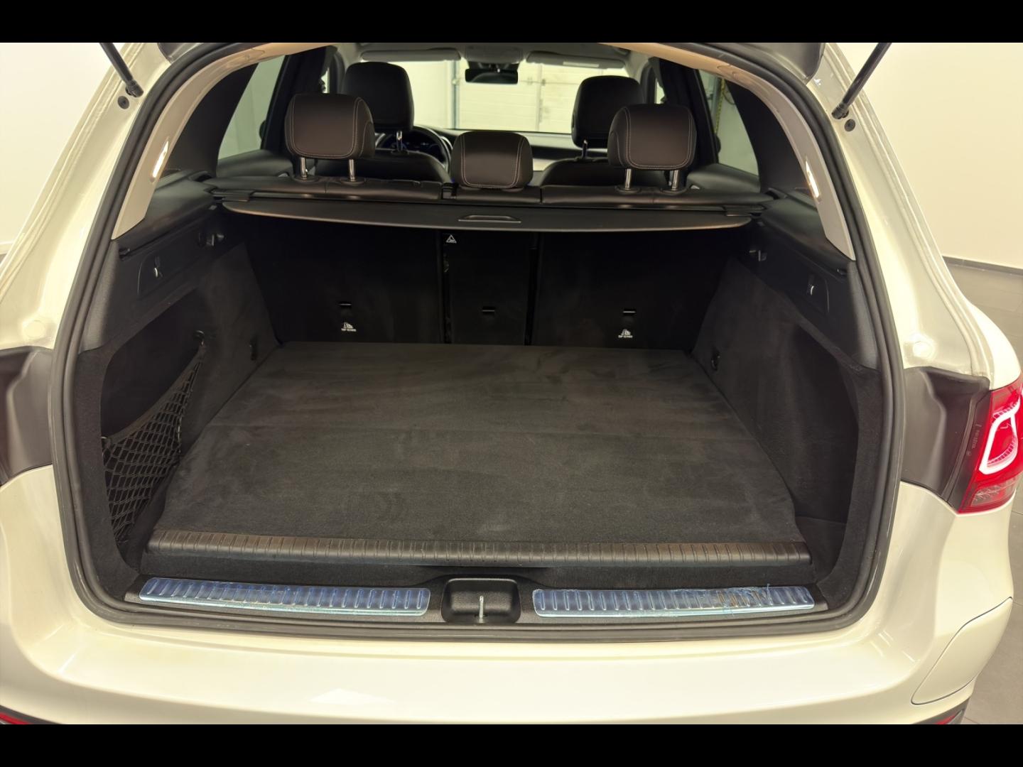 Image MERCEDES-BENZ GLC 300 de 194+122ch AMG Line 4Matic 9G-Tronic