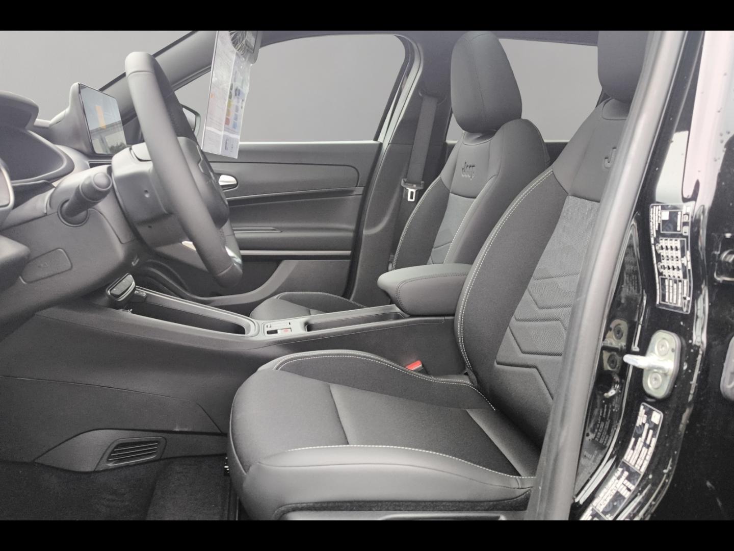Image JEEP Avenger 1.2 Turbo T3 110ch e-Hybrid Altitude BVR6
