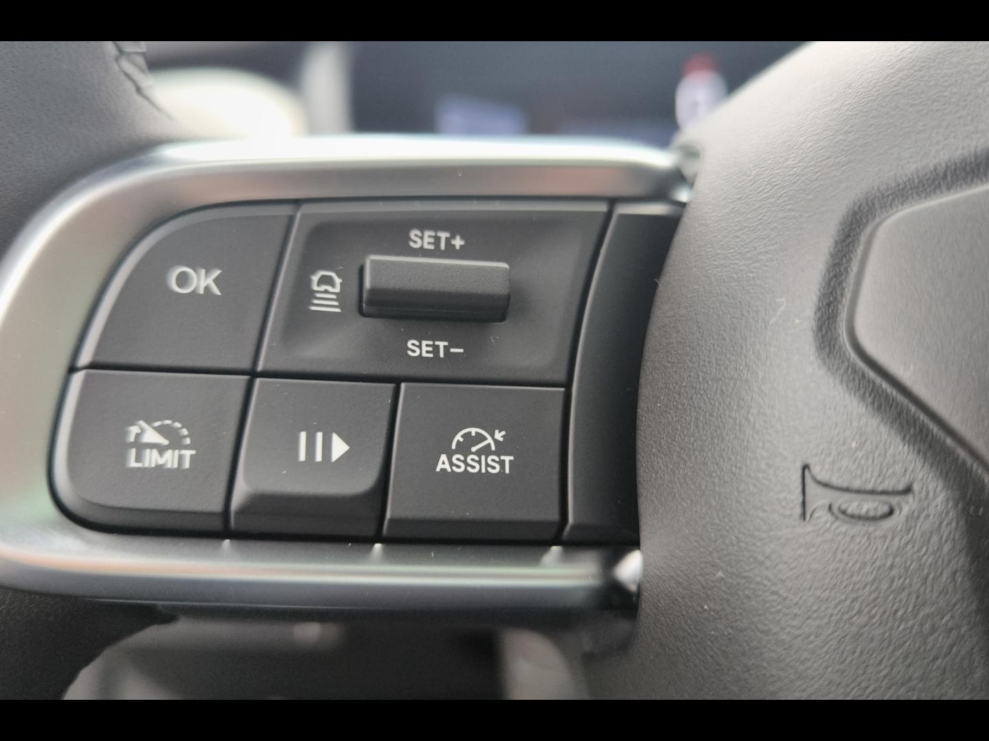 Image JEEP Avenger 1.2 Turbo T3 110ch e-Hybrid Altitude BVR6
