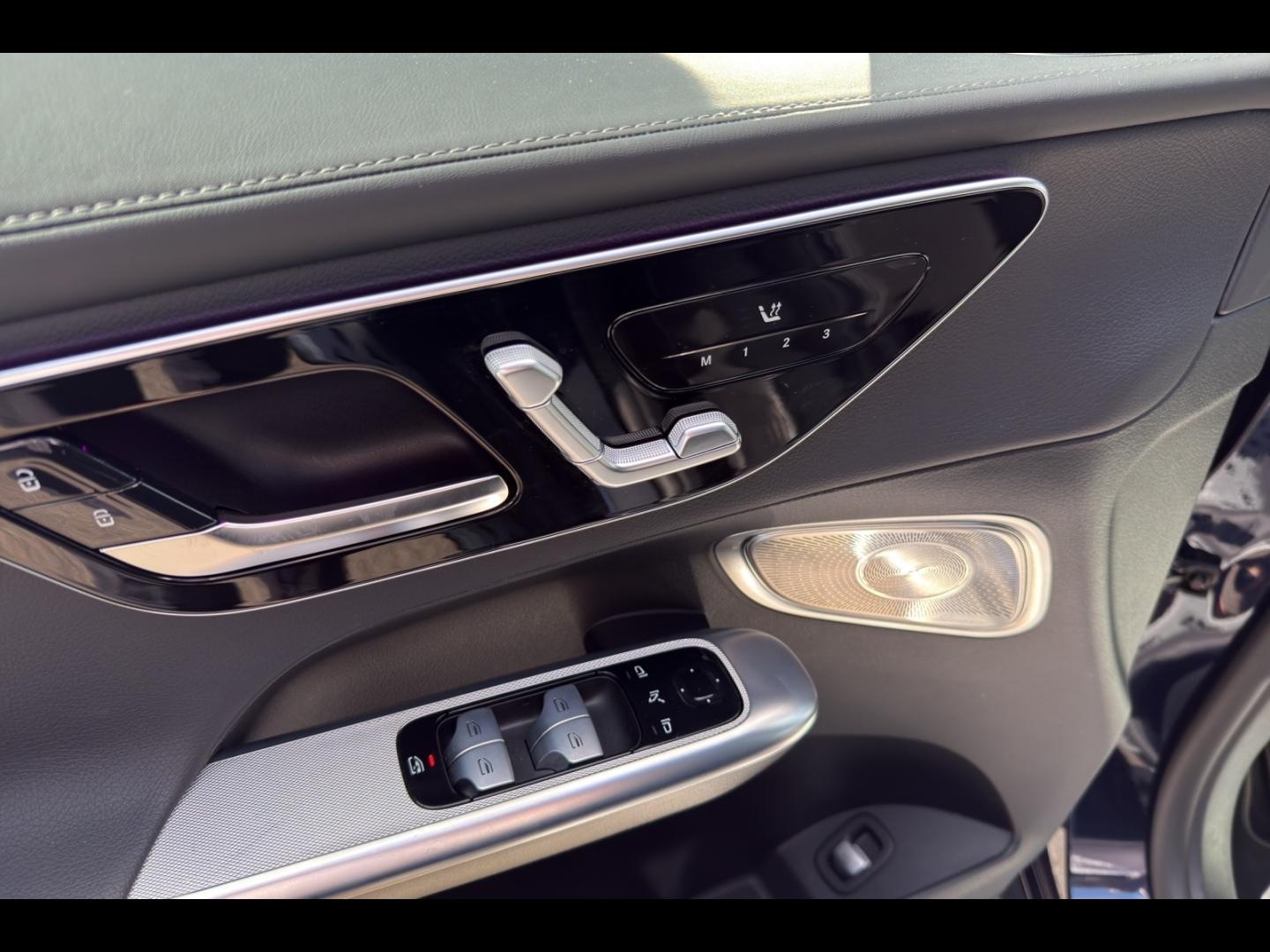 Image MERCEDES-BENZ GLC 300 de Hybrid 333ch AMG Line 4Matic 9G-Tronic