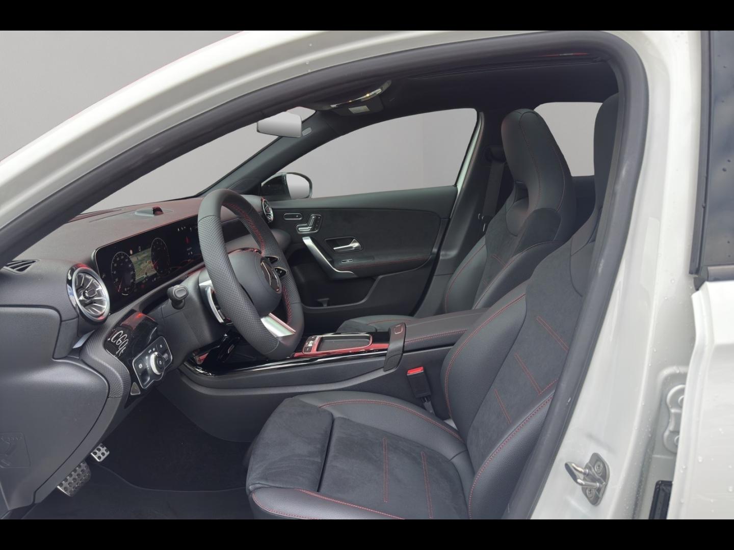 Image MERCEDES-BENZ Classe A 180 136ch Edition 140 7G-DCT