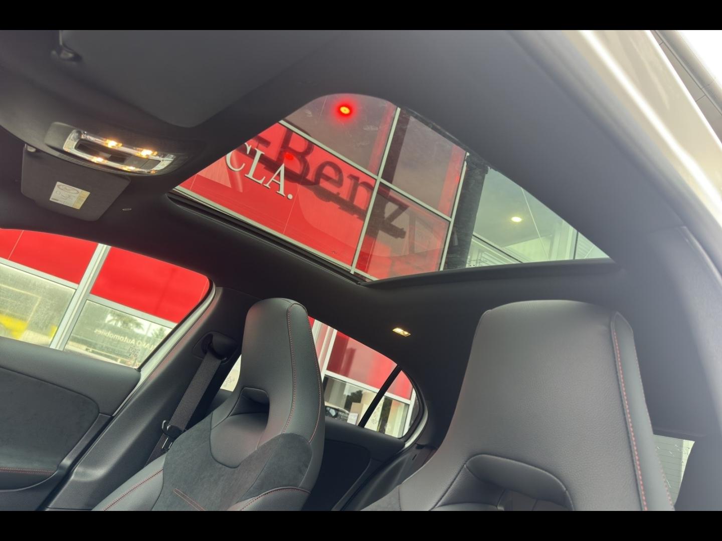 Image MERCEDES-BENZ Classe A 180 136ch Edition 140 7G-DCT