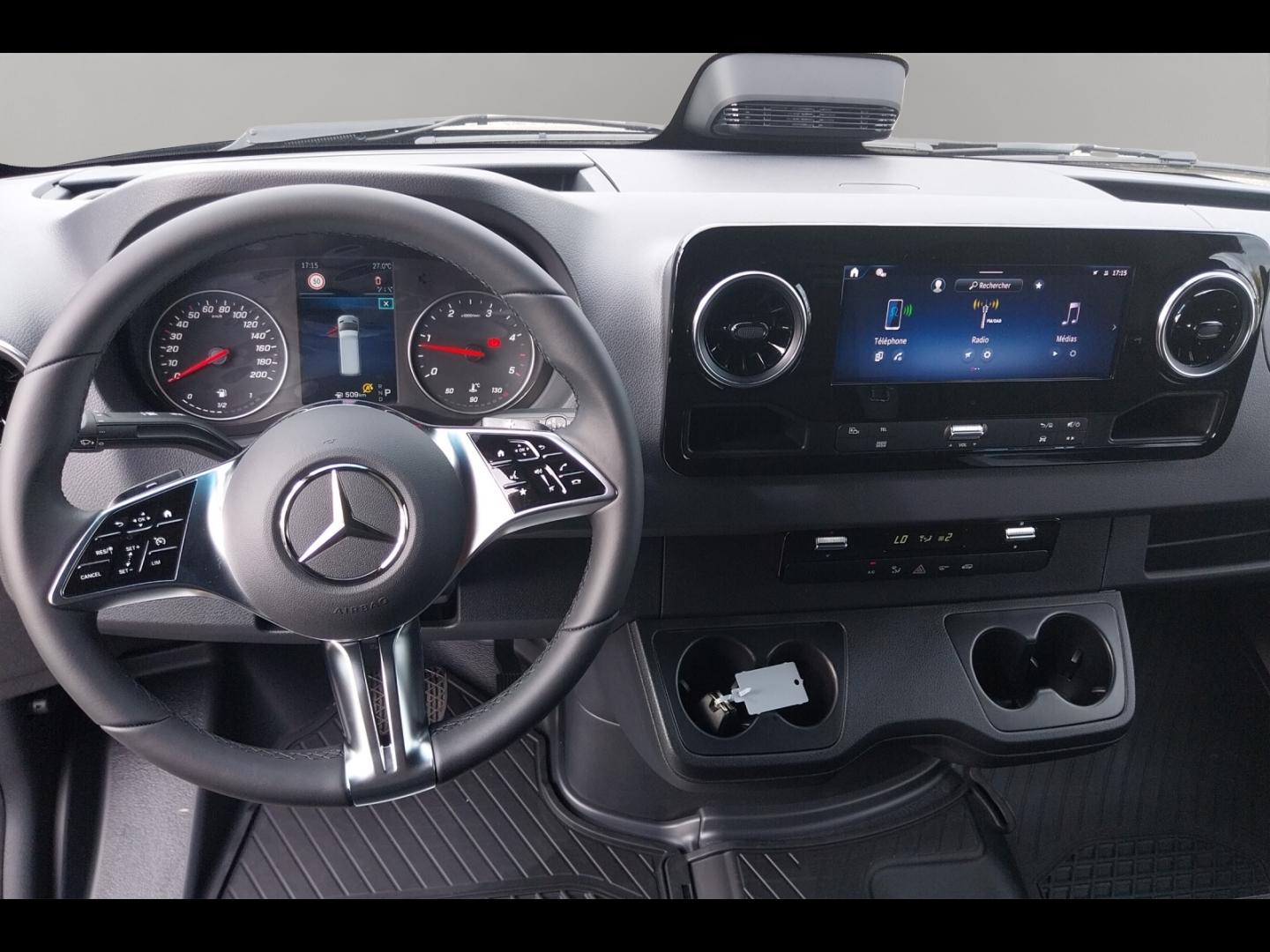 Image MERCEDES-BENZ Sprinter Fg 319 CDI 43 3T5 Select 9G-Tronic ( 53490 HT )