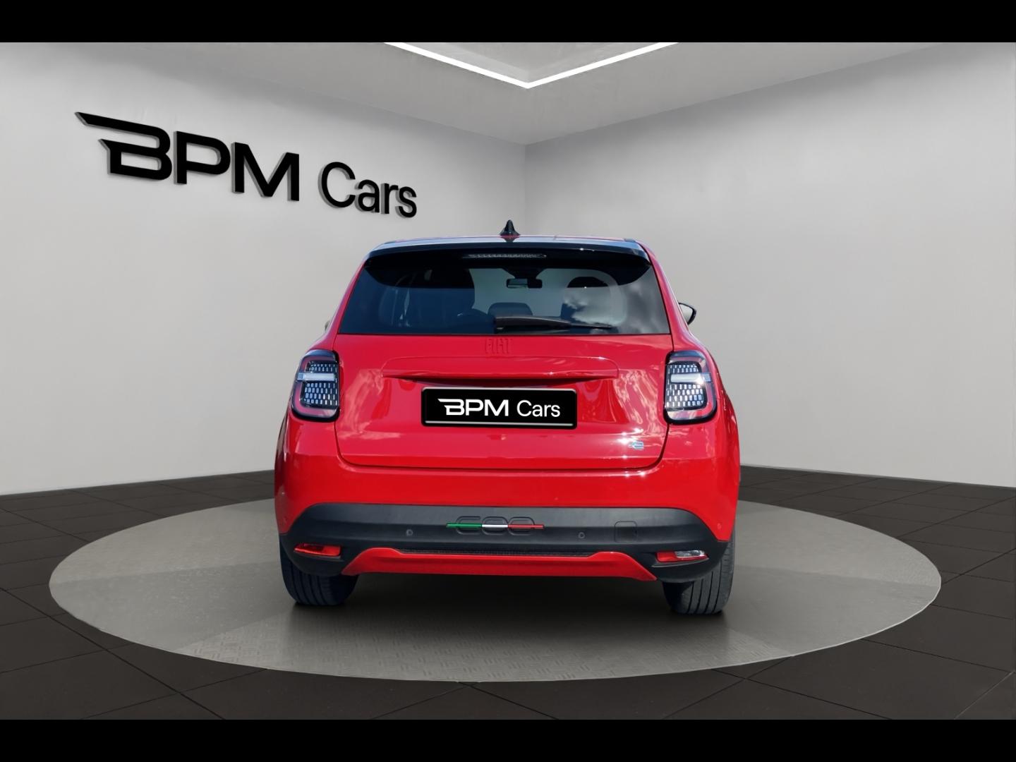 Image FIAT 600 e 156ch 54kWh Red