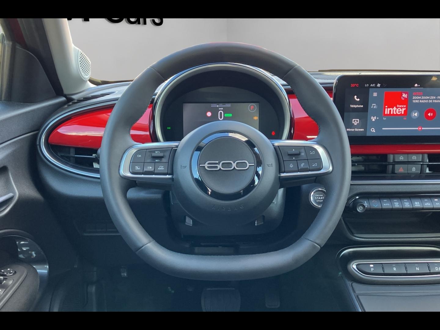 Image FIAT 600 e 156ch 54kWh Red