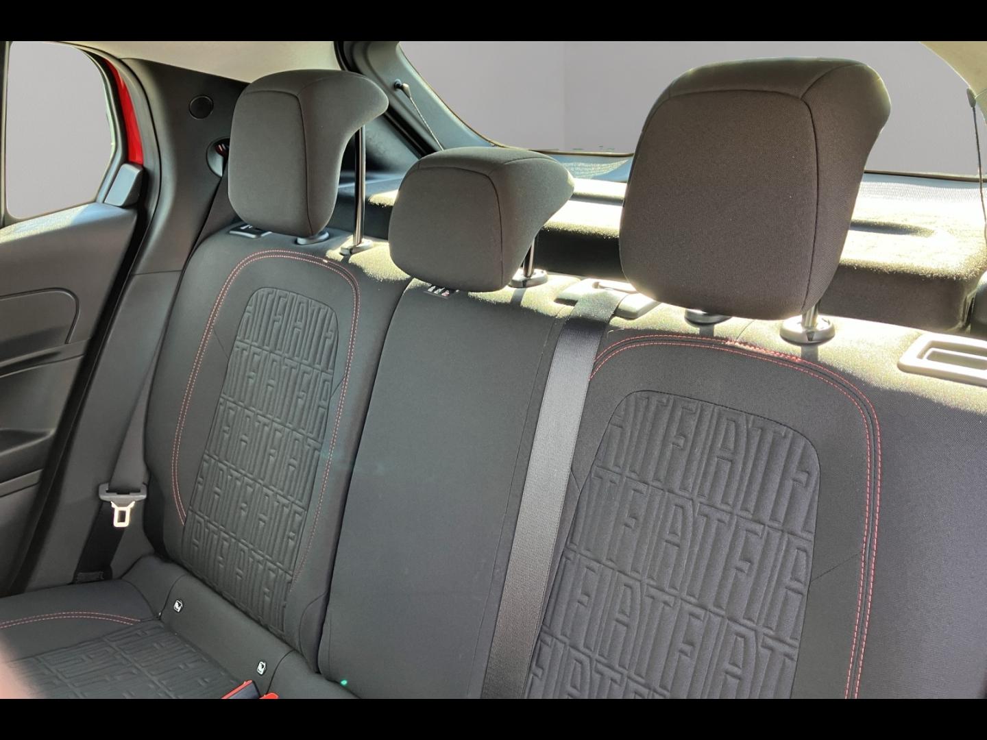 Image FIAT 600 e 156ch 54kWh Red