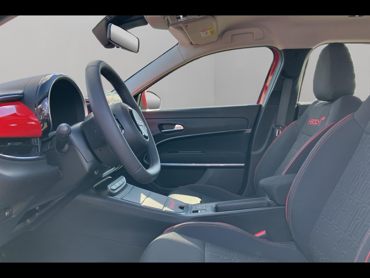 Image FIAT 600 e 156ch 54kWh Red