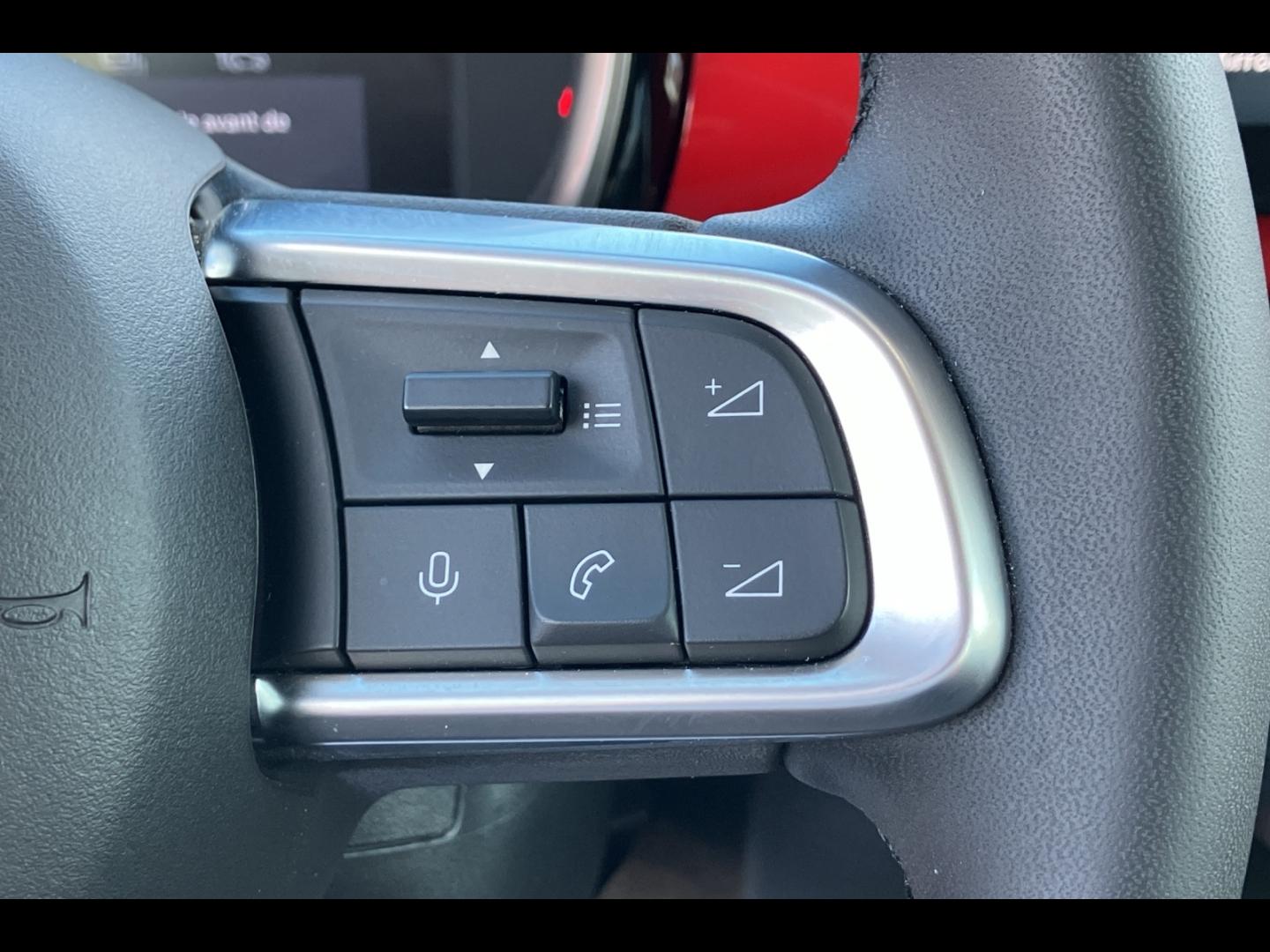 Image FIAT 600 e 156ch 54kWh Red