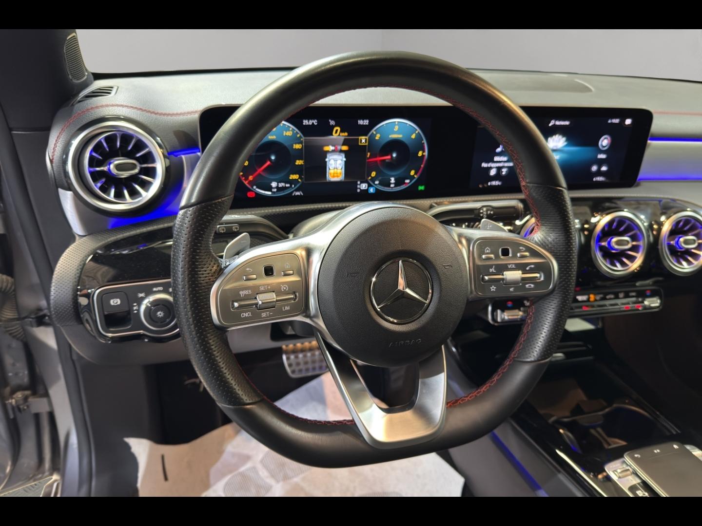 Image MERCEDES-BENZ CLA Shooting Brake 220 d 190ch AMG Line 8G-DCT