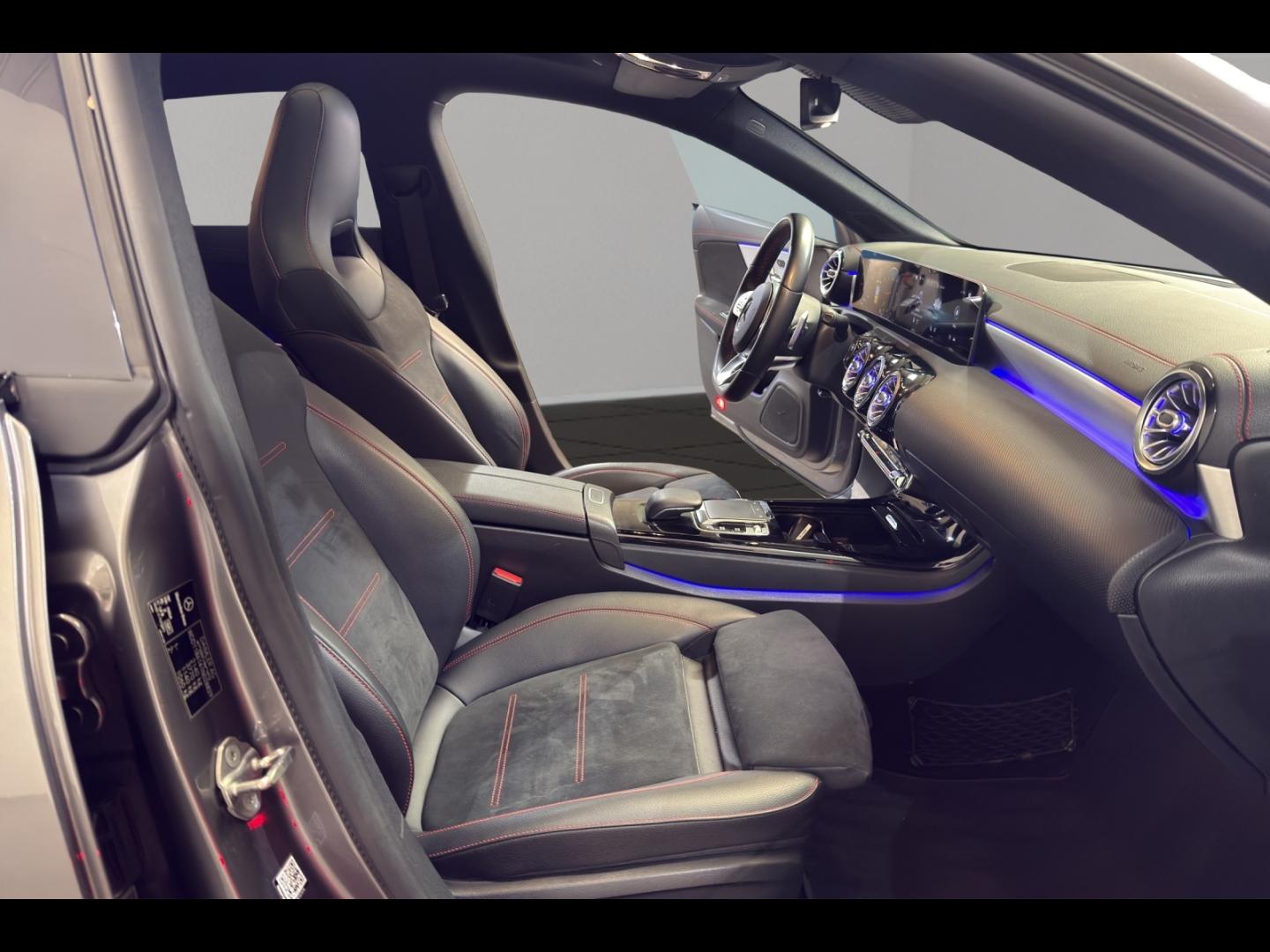 Image MERCEDES-BENZ CLA Shooting Brake 220 d 190ch AMG Line 8G-DCT