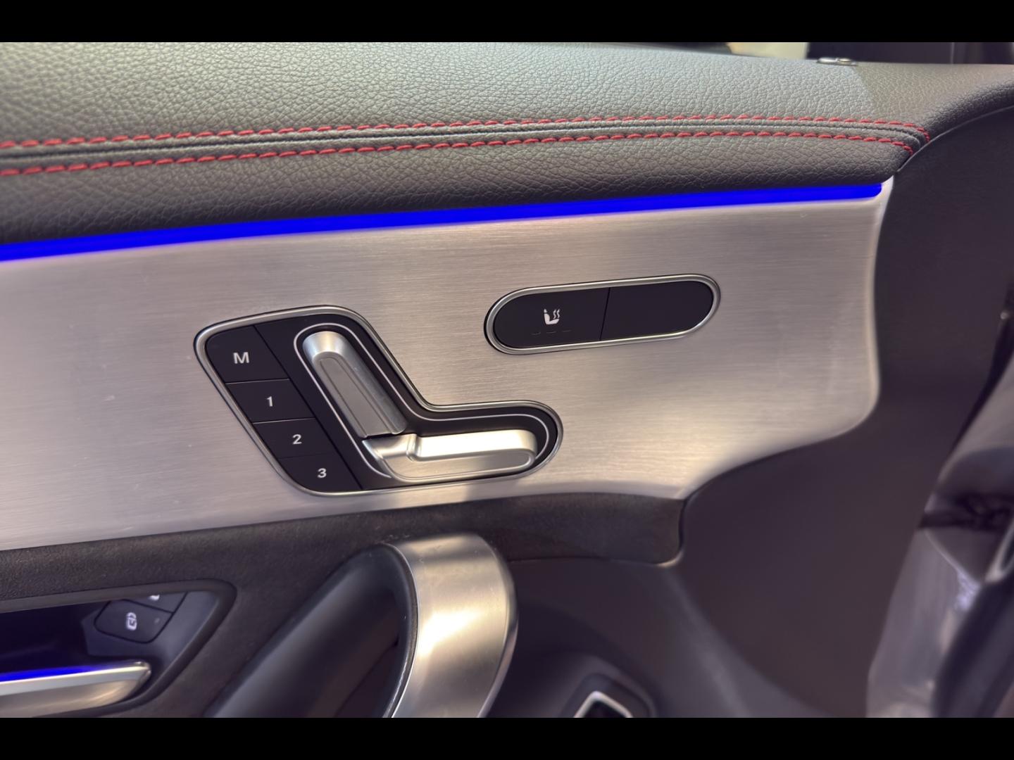 Image MERCEDES-BENZ CLA Shooting Brake 220 d 190ch AMG Line 8G-DCT