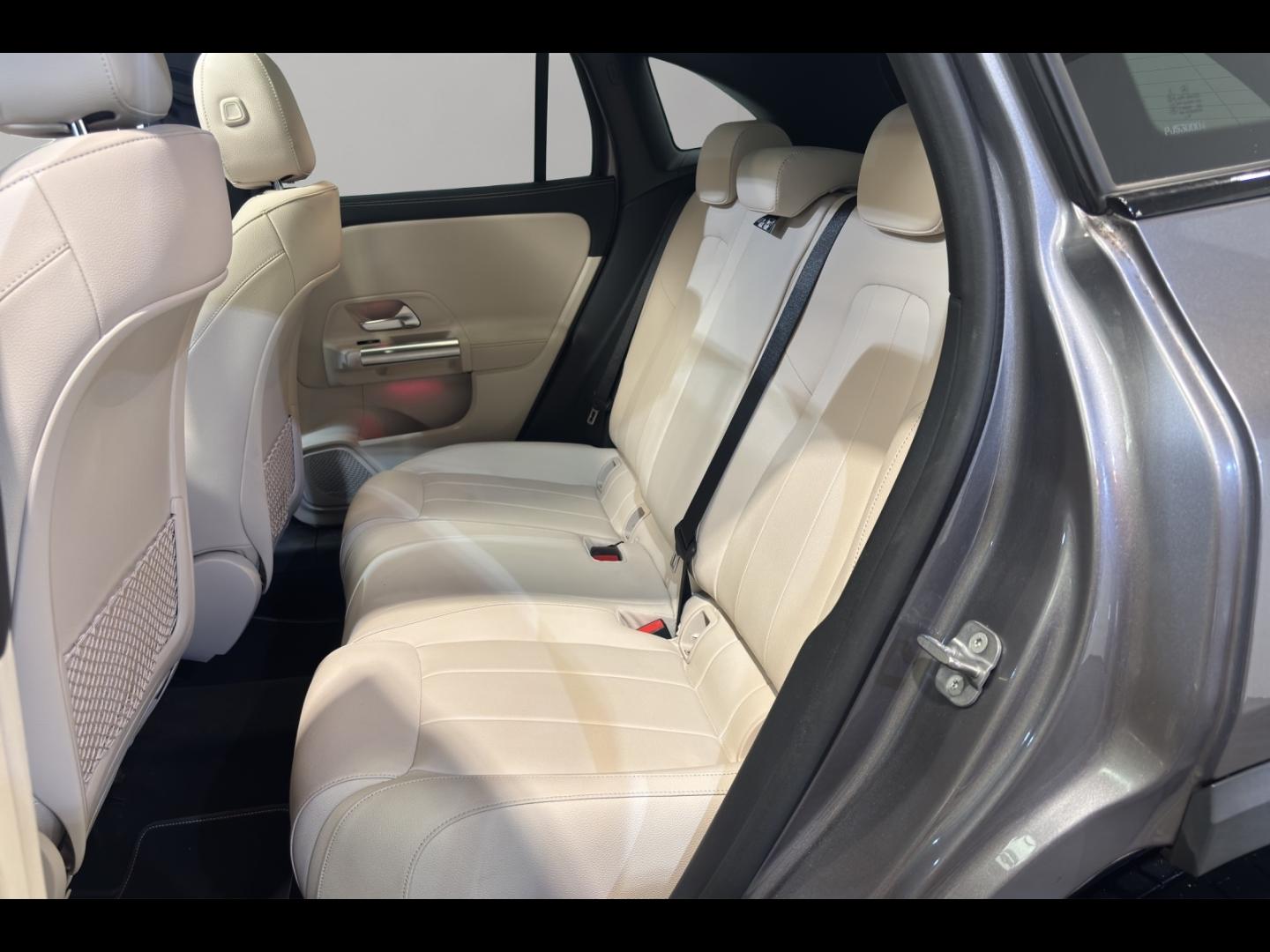 Image MERCEDES-BENZ GLA 200 163ch Progressive Line 7G-DCT