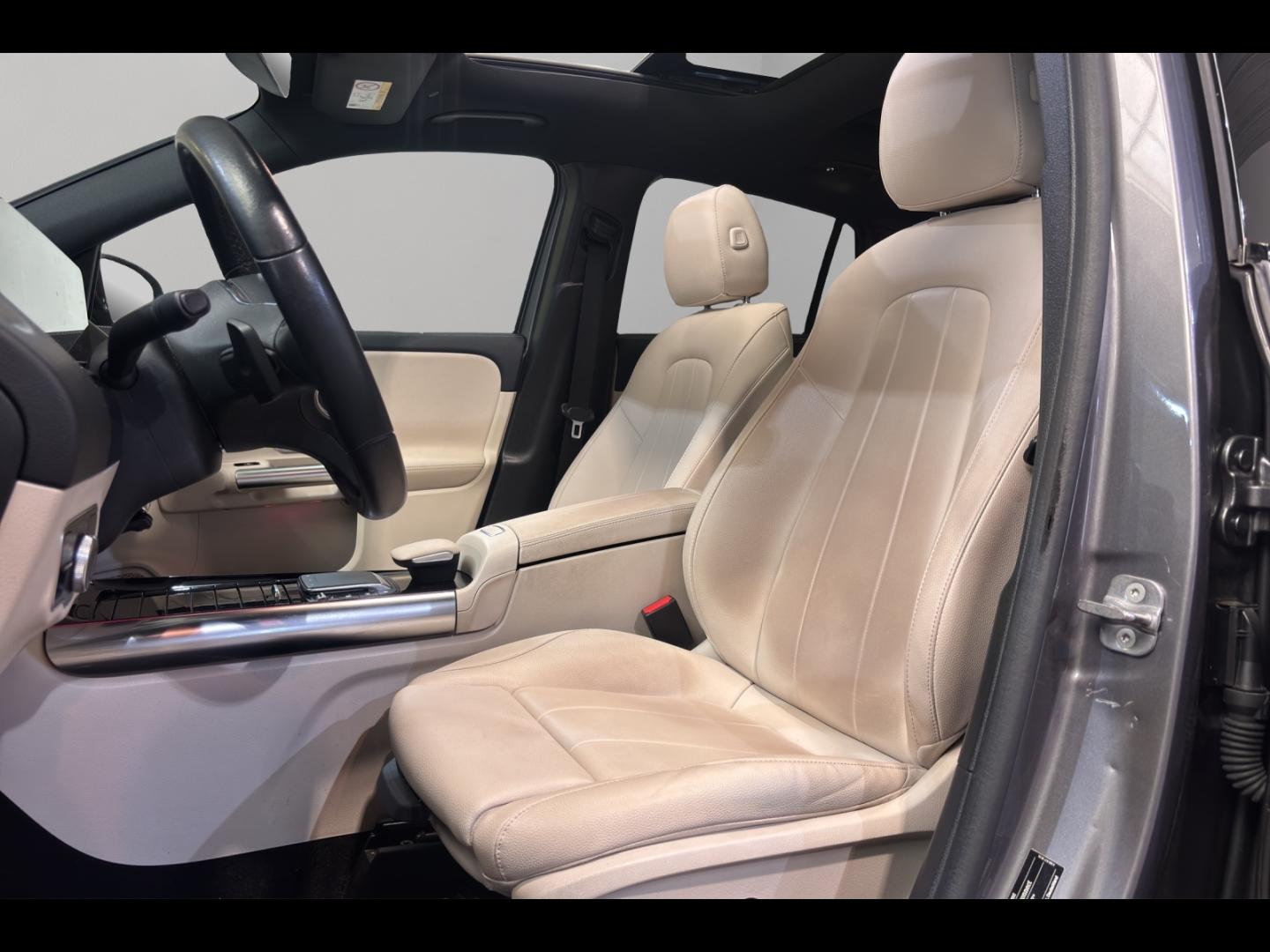 Image MERCEDES-BENZ GLA 200 163ch Progressive Line 7G-DCT
