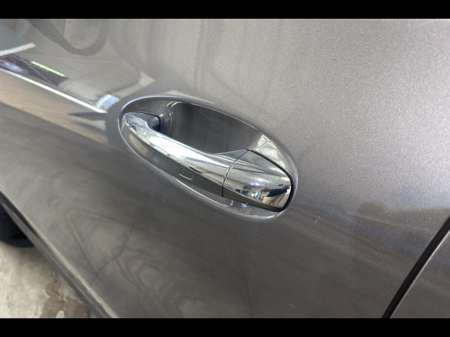Image MERCEDES-BENZ GLA 200 163ch Progressive Line 7G-DCT